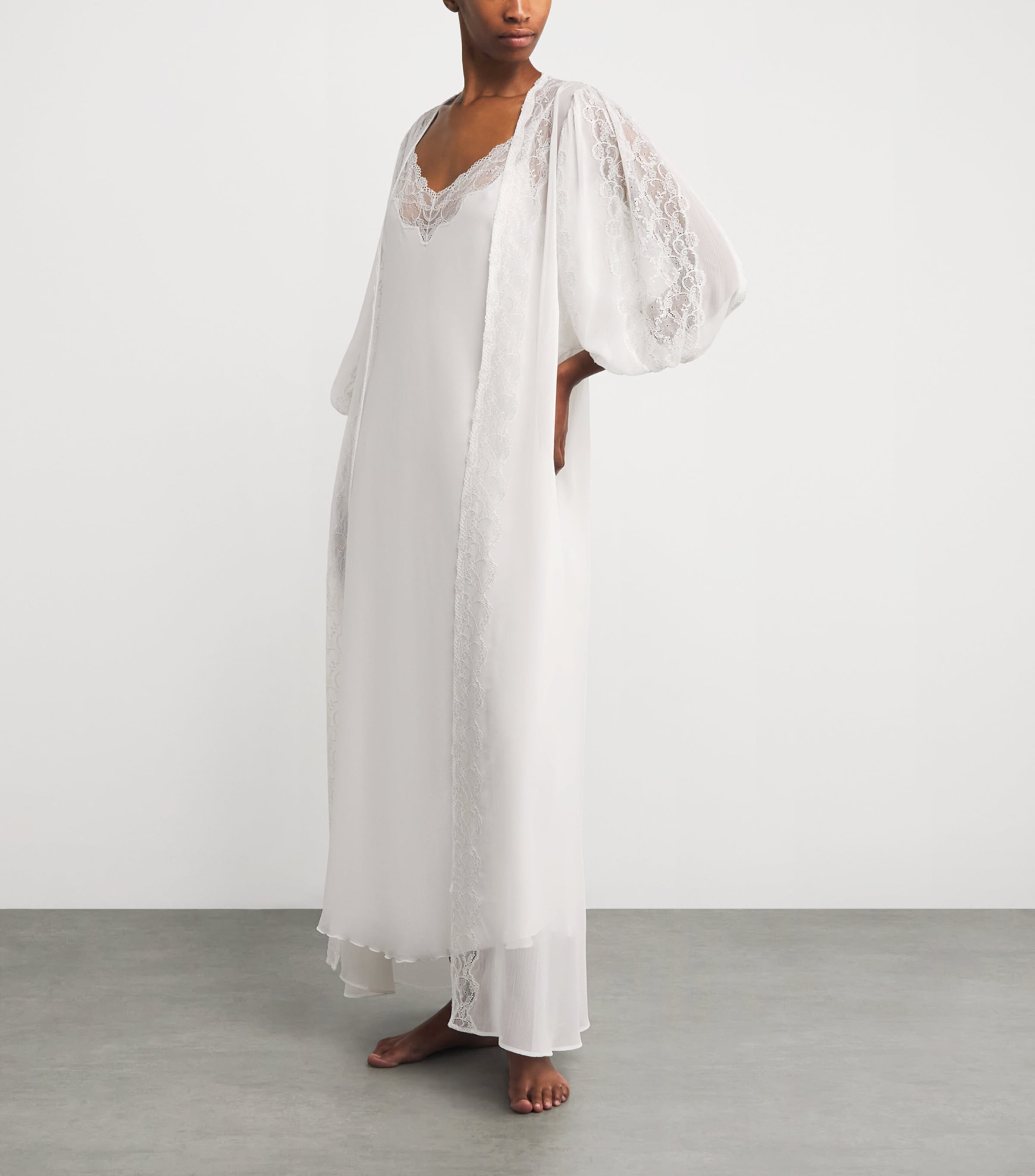 Chiffon Lace-Trim Ora Robe (XS/S) OFF WHITE/SILVE Image 2