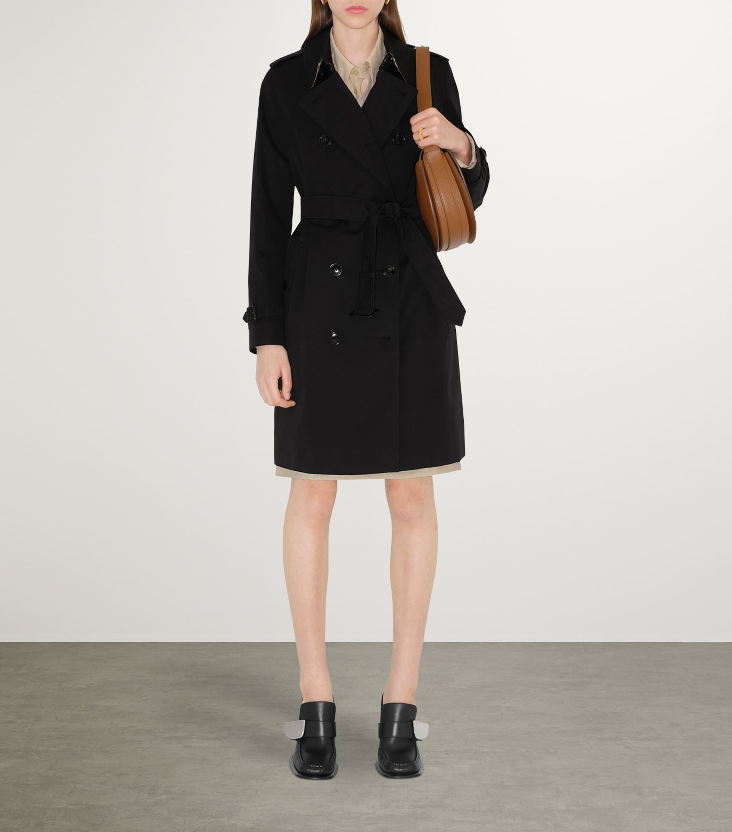 Burberry Black Gabardine Kensington Mid-Length Trench Coat Burberry Black Gabardine Kensington Mid-Length Trench Coat
