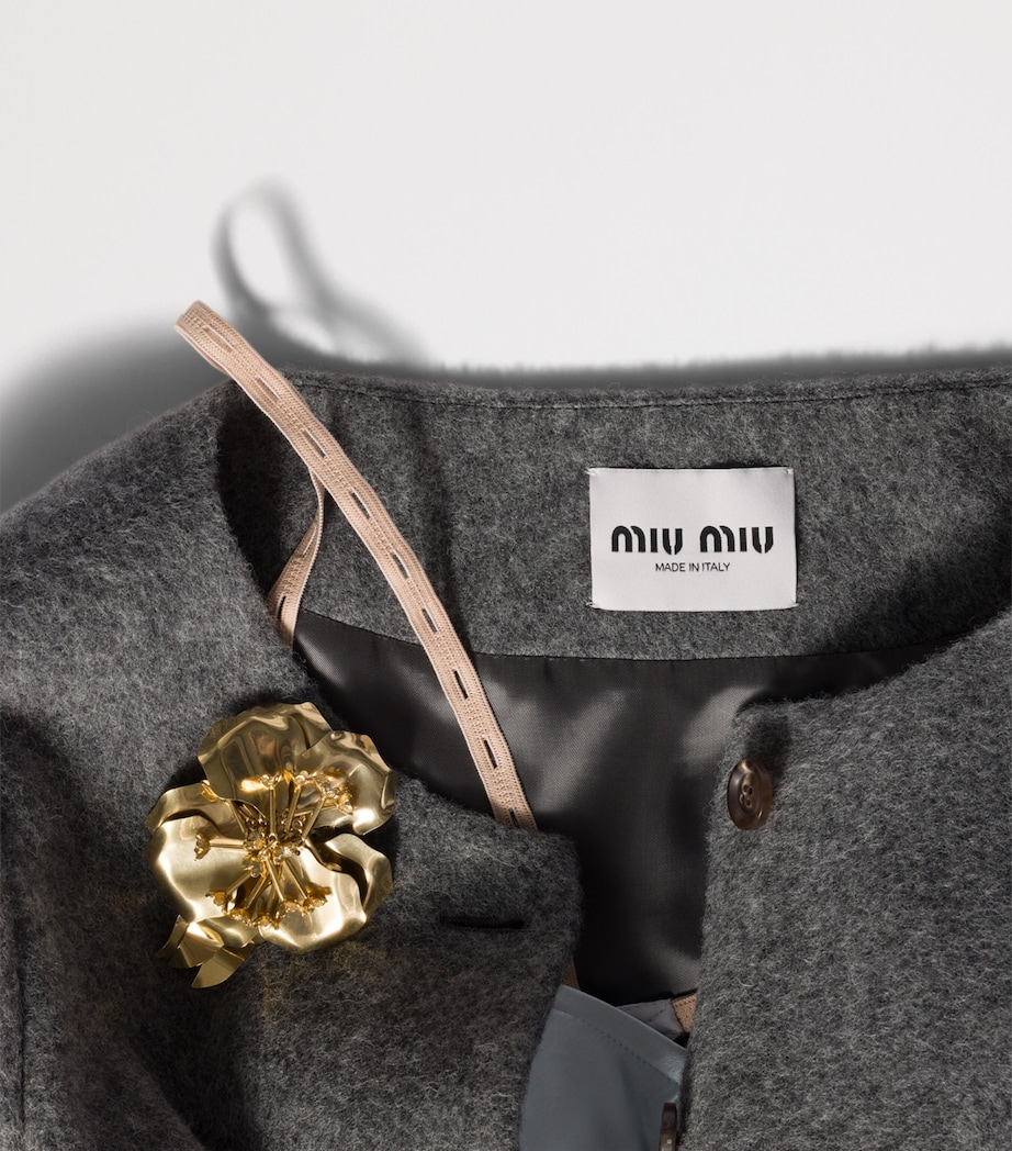 Floral Bouquet Brooch F0NXA Image 2