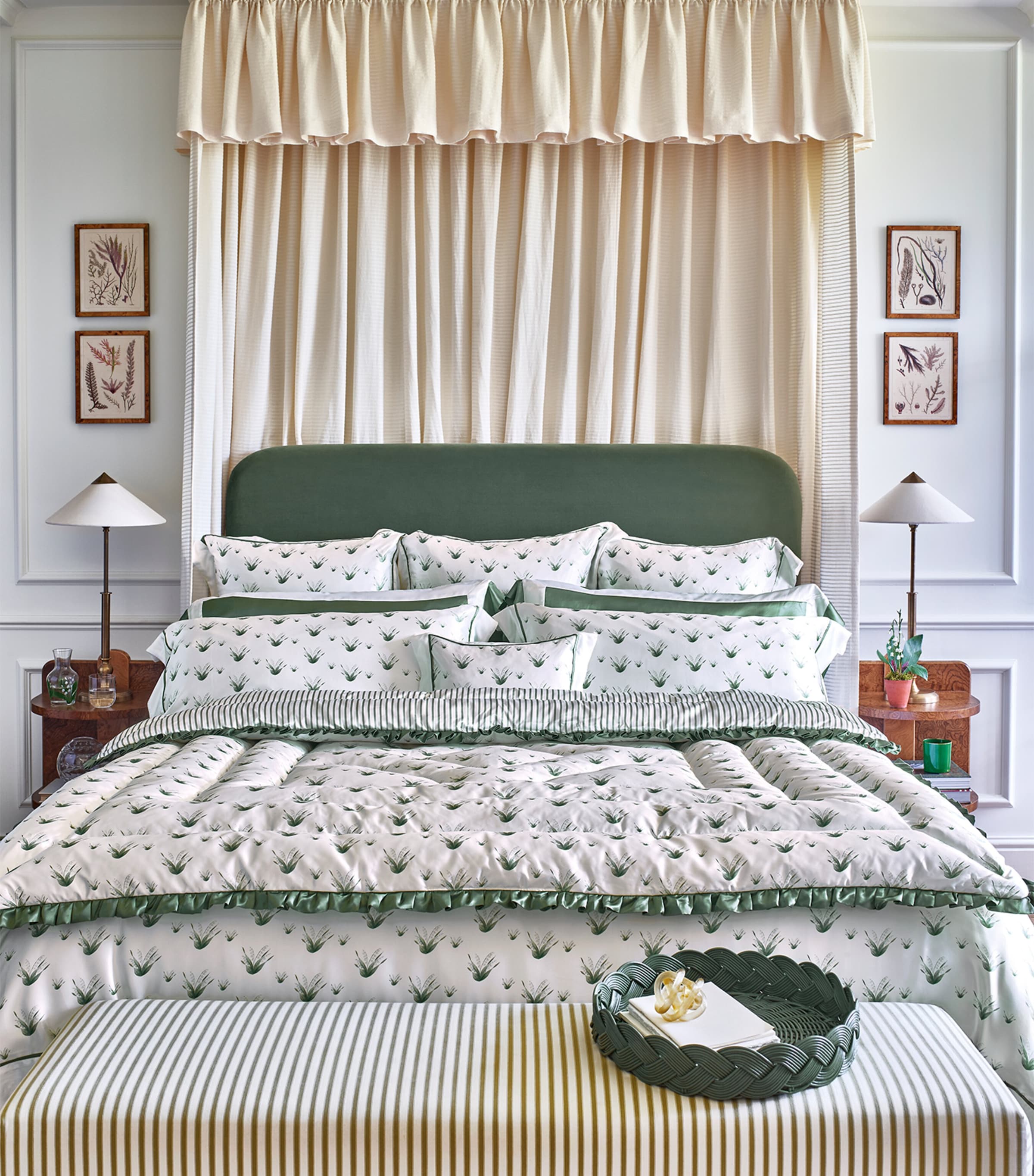 x Memo Press Silk Lily of the Valley King Eiderdown (180cm x 170cm) GREEN/WHITE Image 2