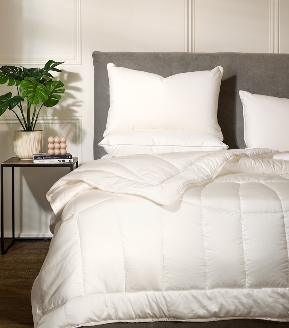 Extra-Firm Side Sleeper Pillow (50cm x 75cm) WHITE Image 4