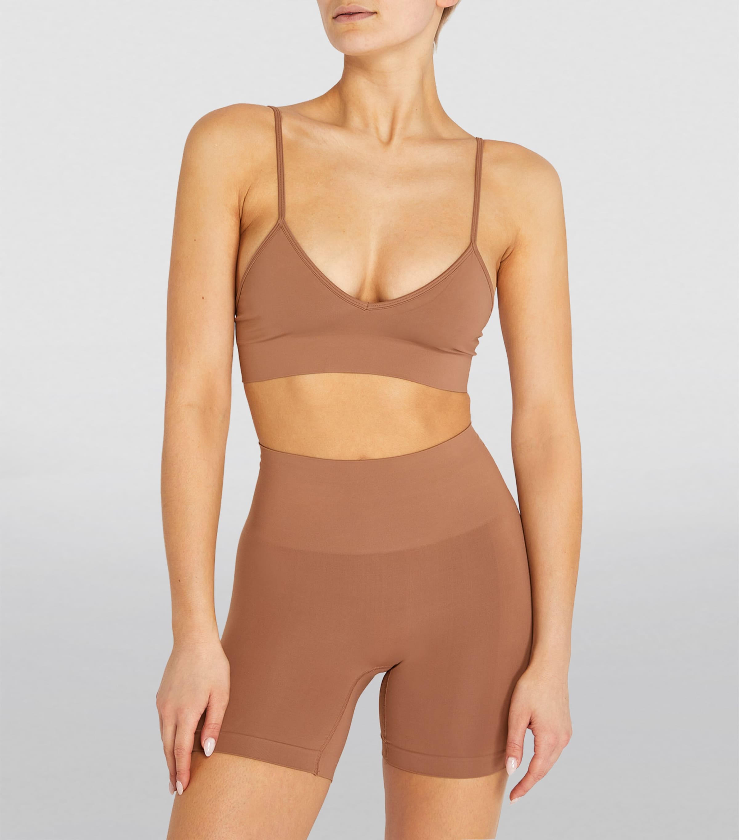 Skims Womens Soft Smoothing Bralette Sienna Image 3