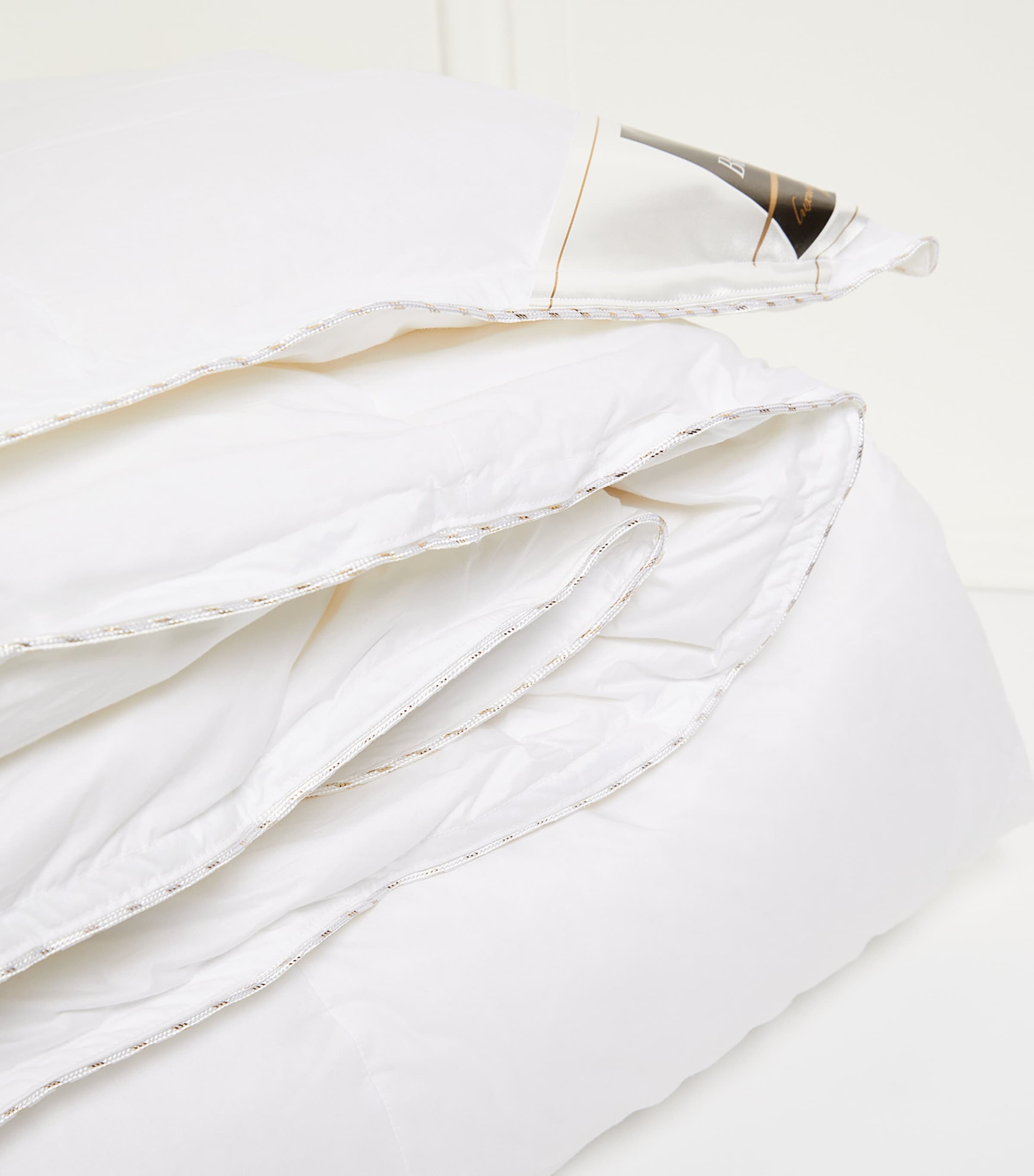 King Chateau Canadian Goose Down Duvet (10 Tog) WHITE Image 3