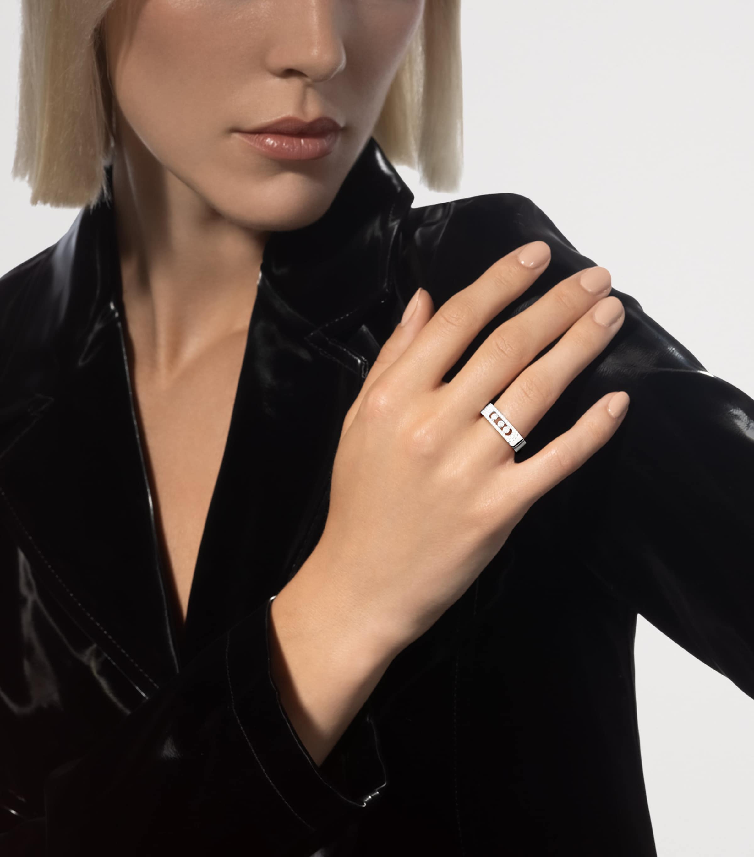 Messika Move Noa White Gold and Diamond Ring White Gold Image 2