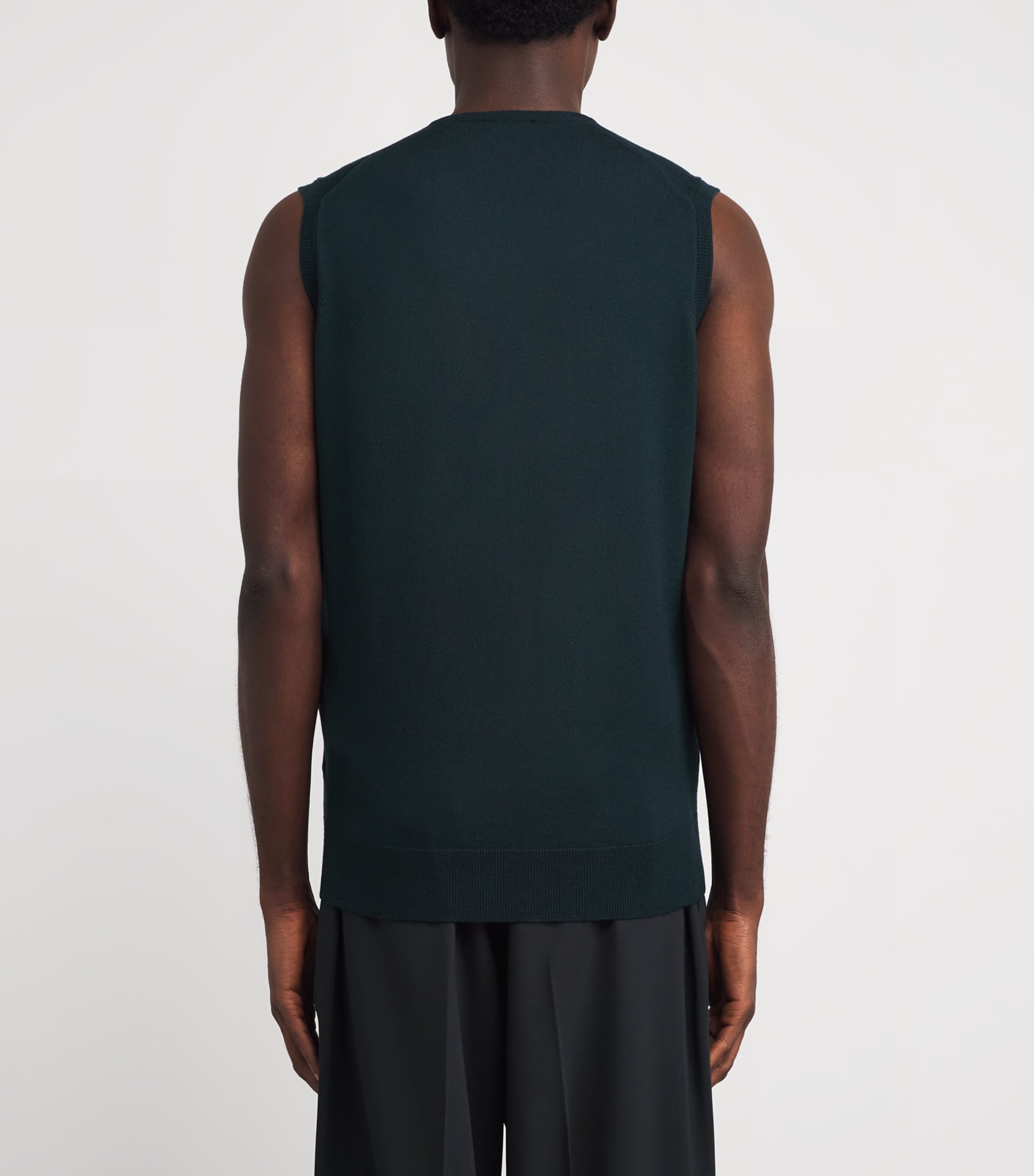 Merino Wool V-Neck Sweater Vest RICHARDSON GREEN Image 4