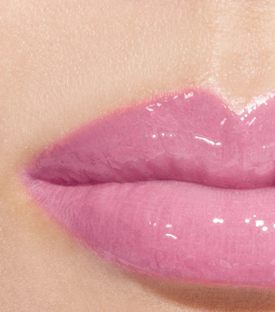 CHANEL ROUGE COCO GLOSS Moisturising Gloss Reflet Image 3