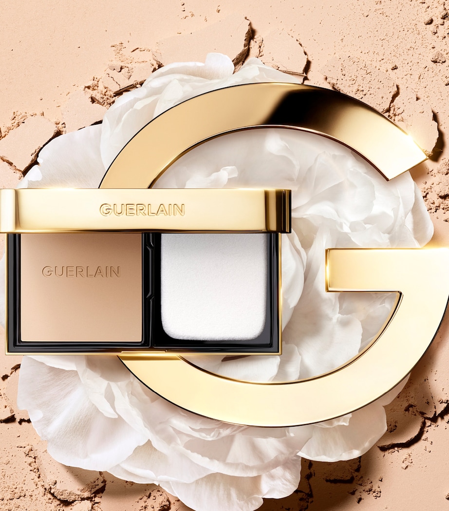 Guerlain Parure Gold Skin Control Matte Compact Foundation Image 4