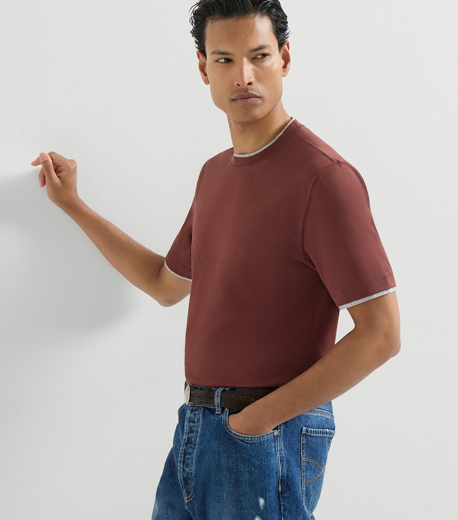 Brunello Cucinelli Mens Cotton Faux-Layer T-Shirt Dark Red Image 2