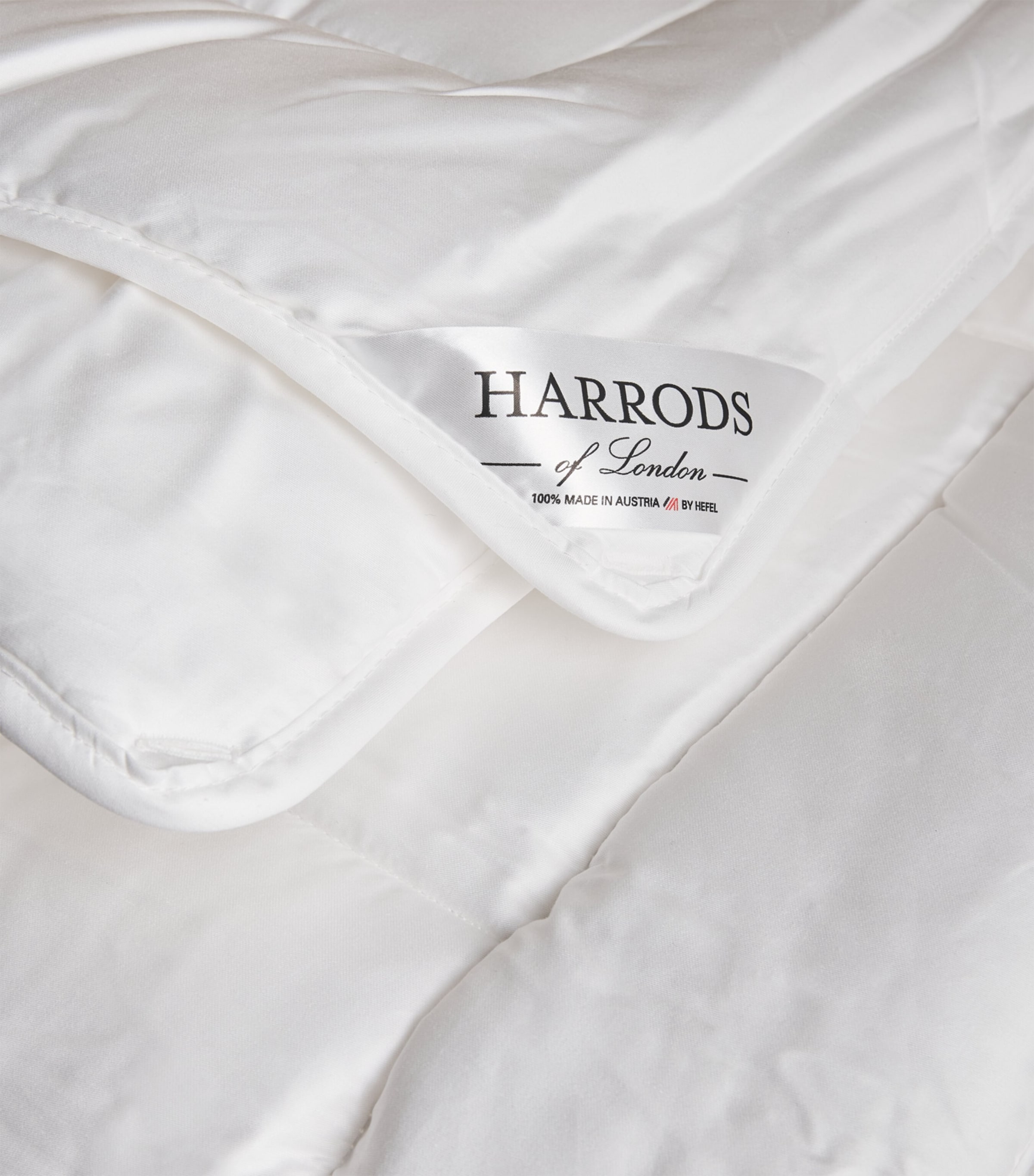 Harrods of London Pure Nature Double All-Year Duvet (9 Tog) White Image 2