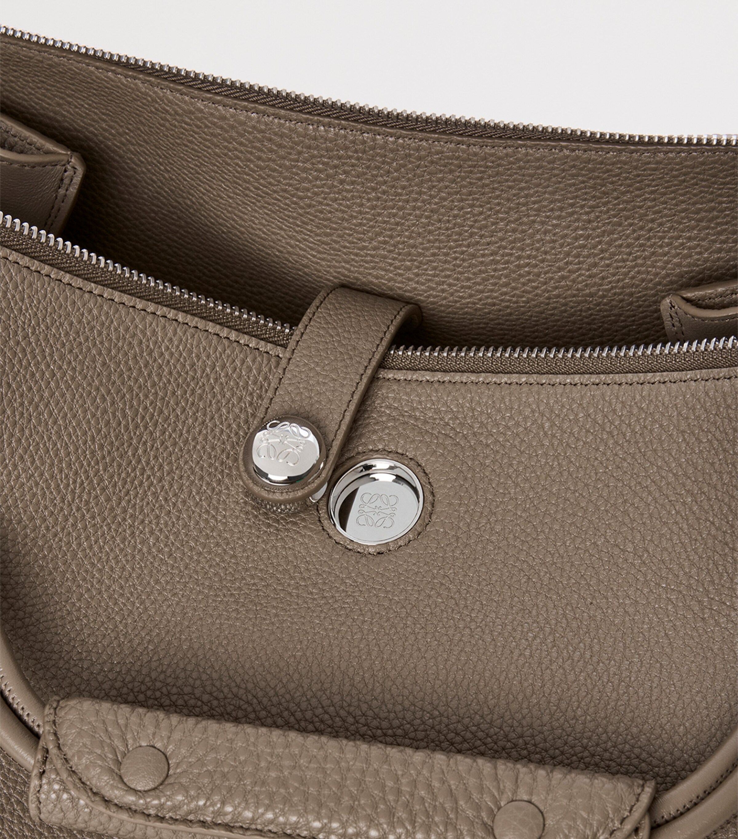 Large Grained Leather Madrid Shoulder Bag TAUPE Image 14