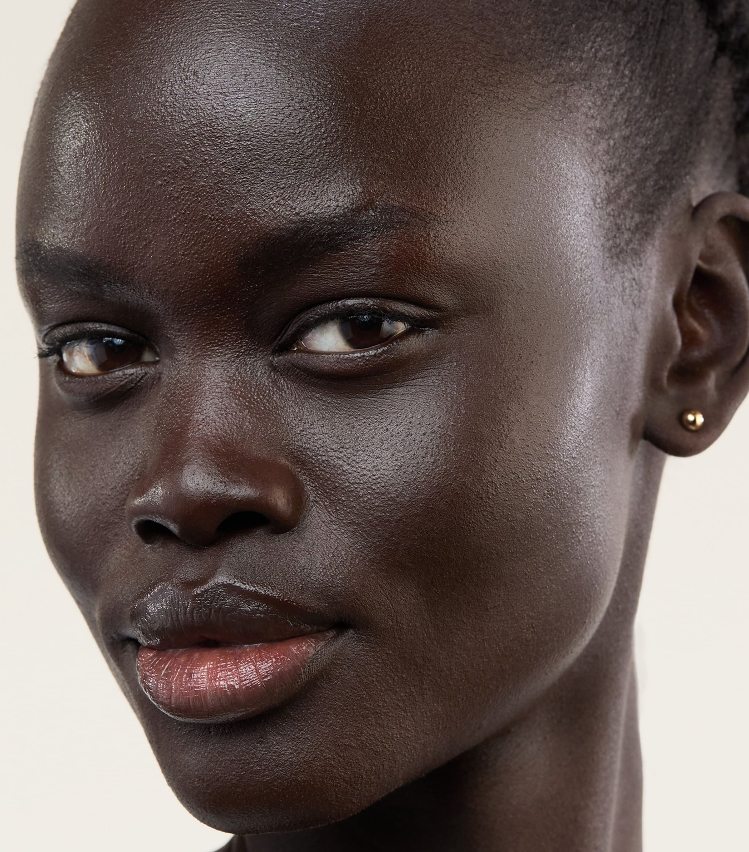 Vieve Skin Nova Concealer Image 2