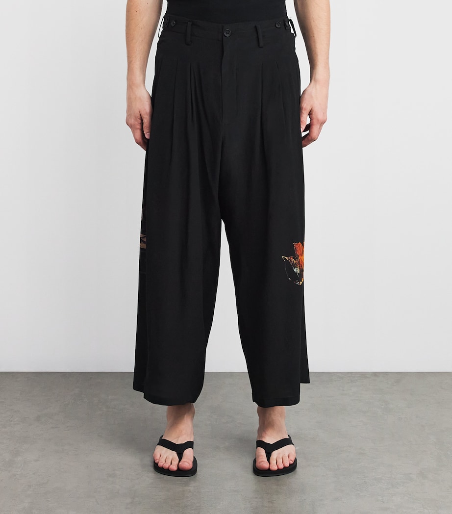 Yohji Yamamoto Mens Silk Floral Print Pleated Trousers Black Image 3