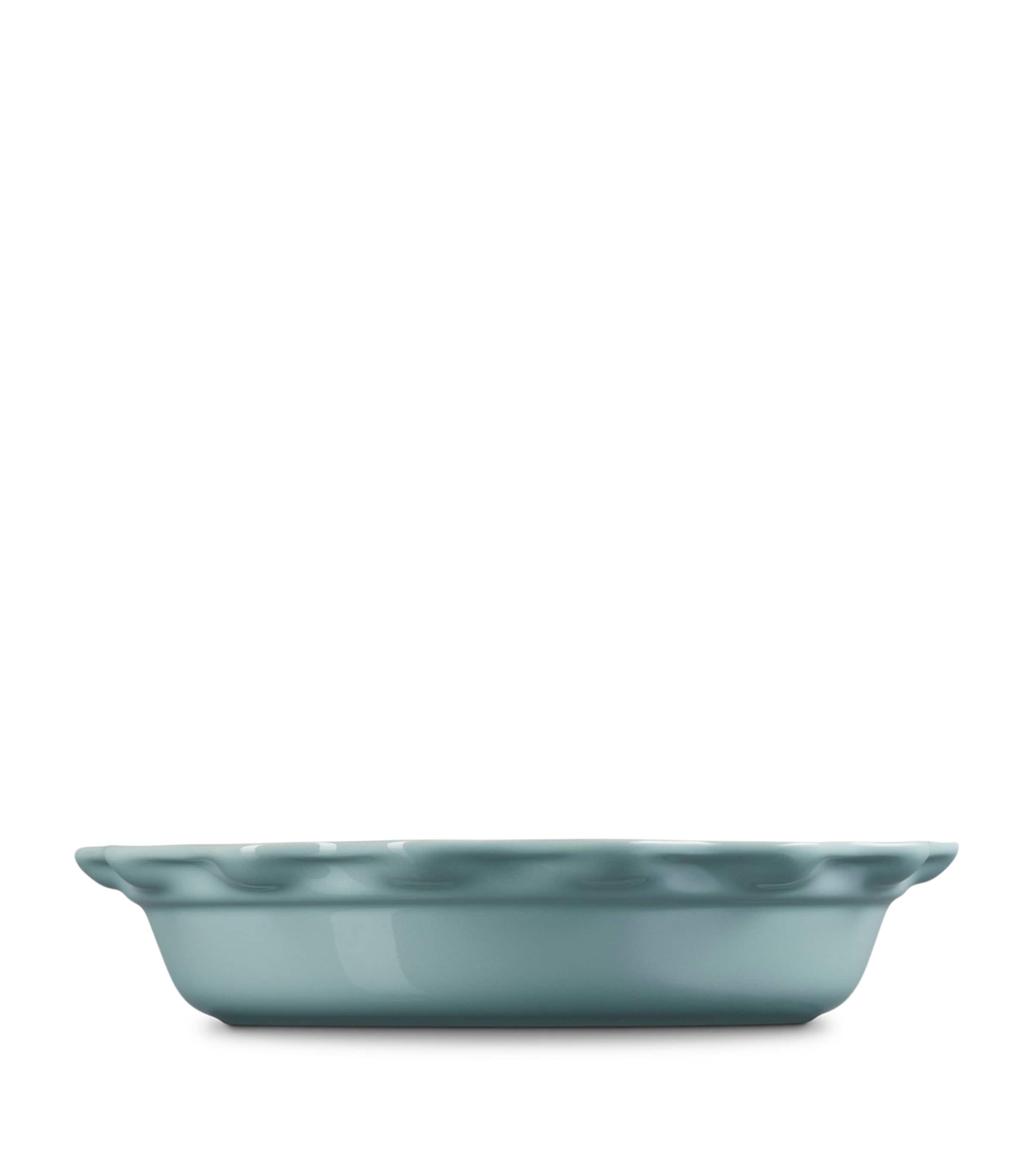 Le Creuset Stoneware Pie Dish (23cm) Sea Salt Image 3