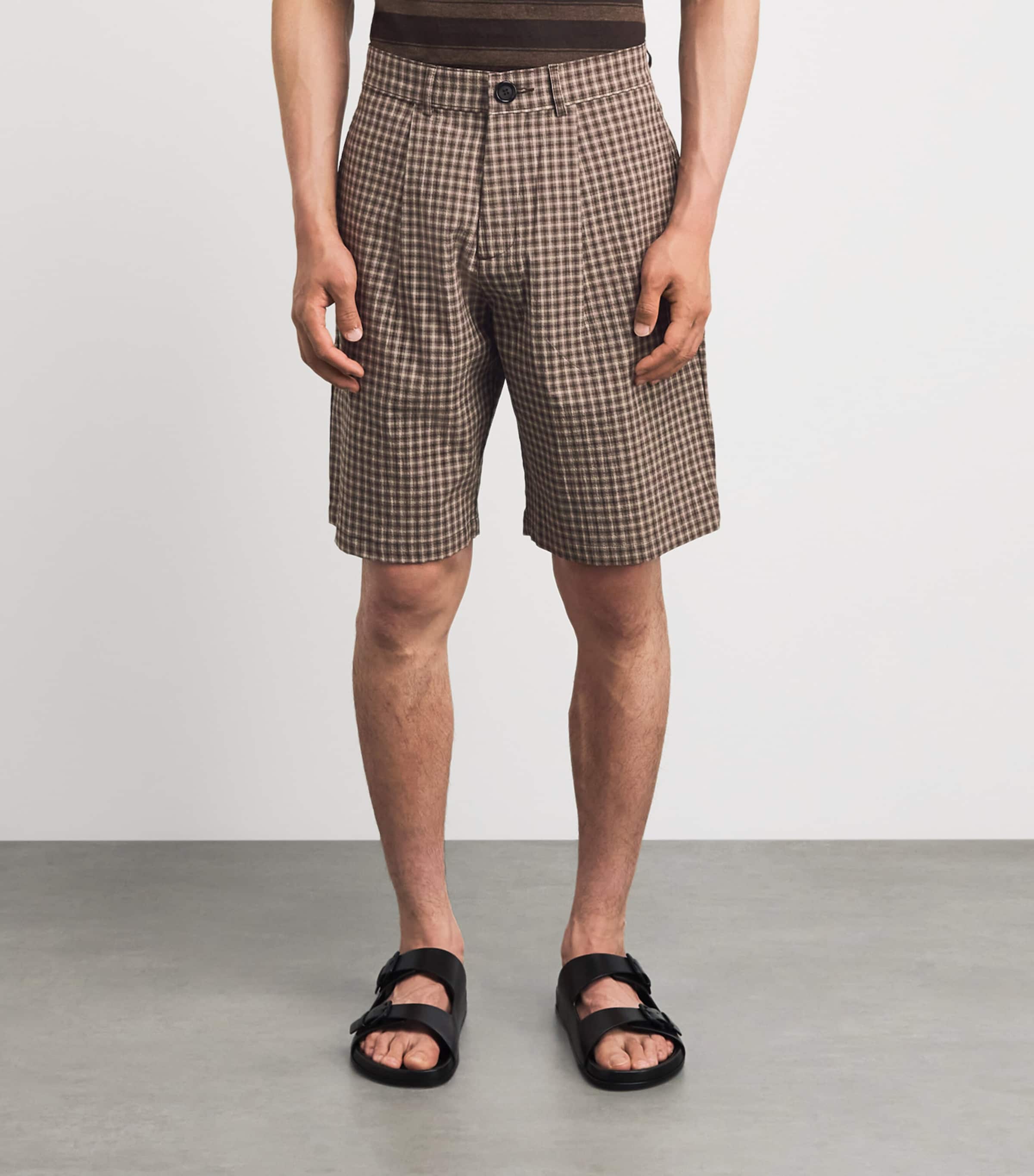 Oliver Spencer Mens Pleated Chino Shorts Brown Image 4