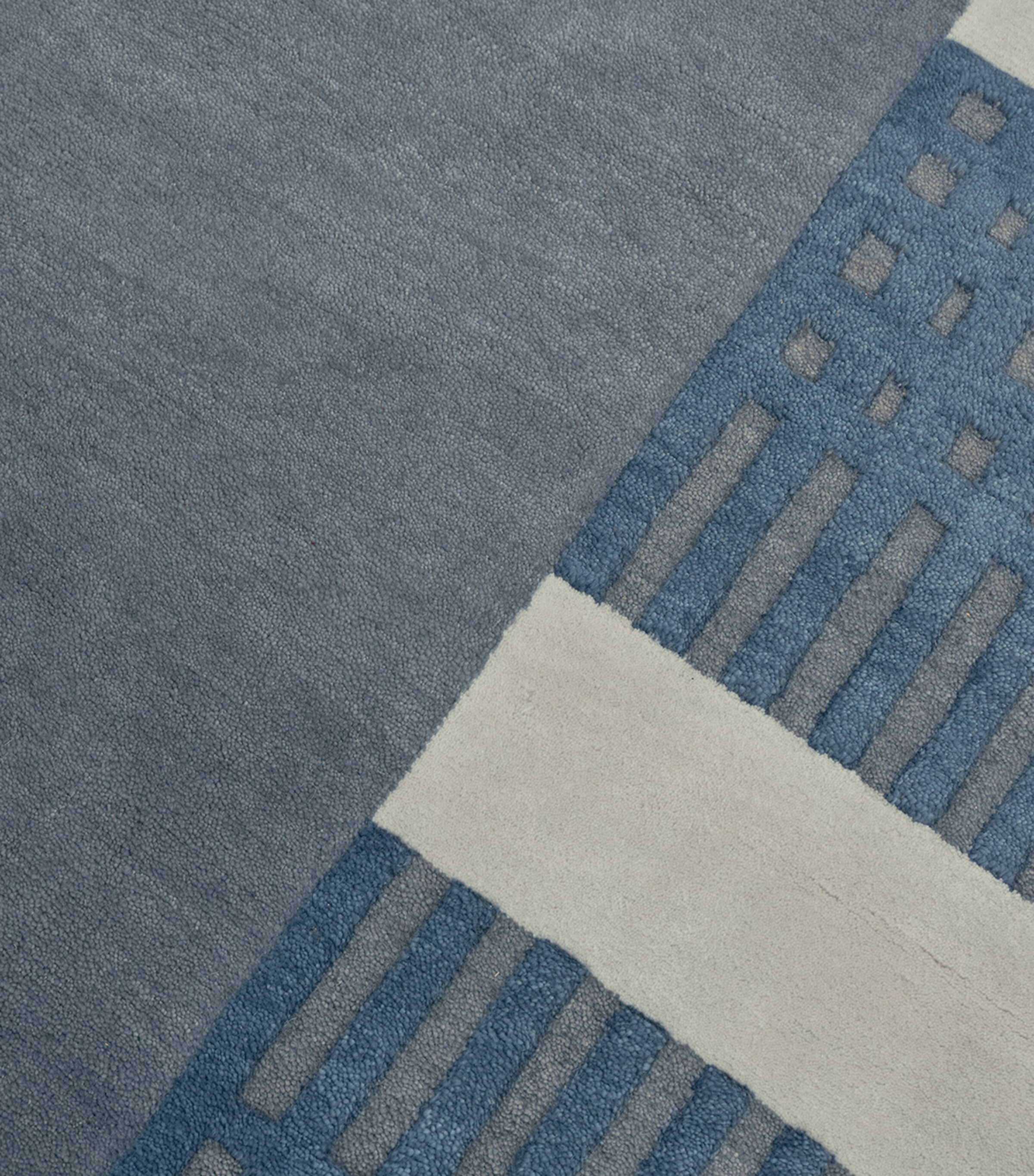 The Rug Company x Paul Smith Takt Border Rug (3.05m x 2.44m) Blue Image 2