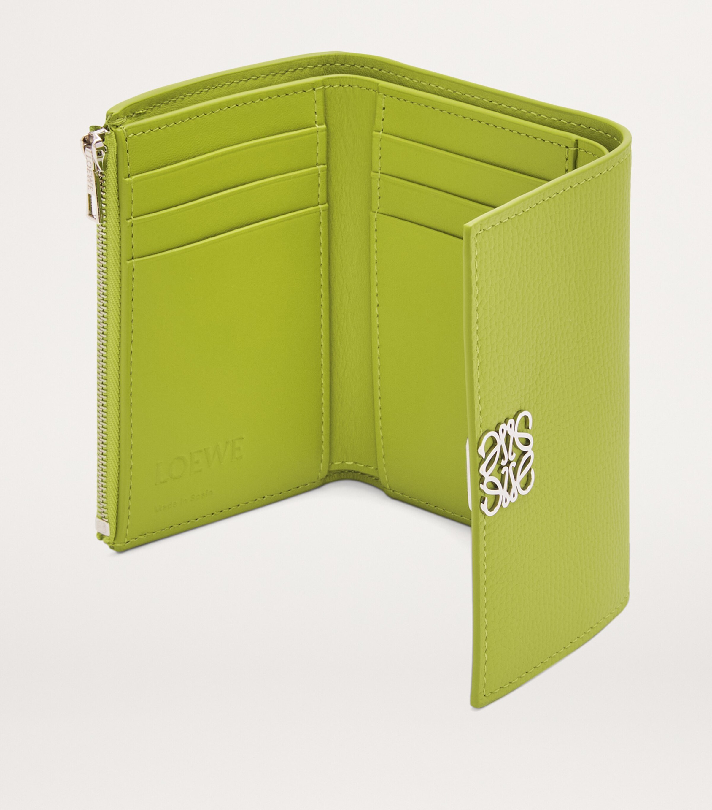 Leather Anagram Vertical Wallet MEADOW GREEN Image 3