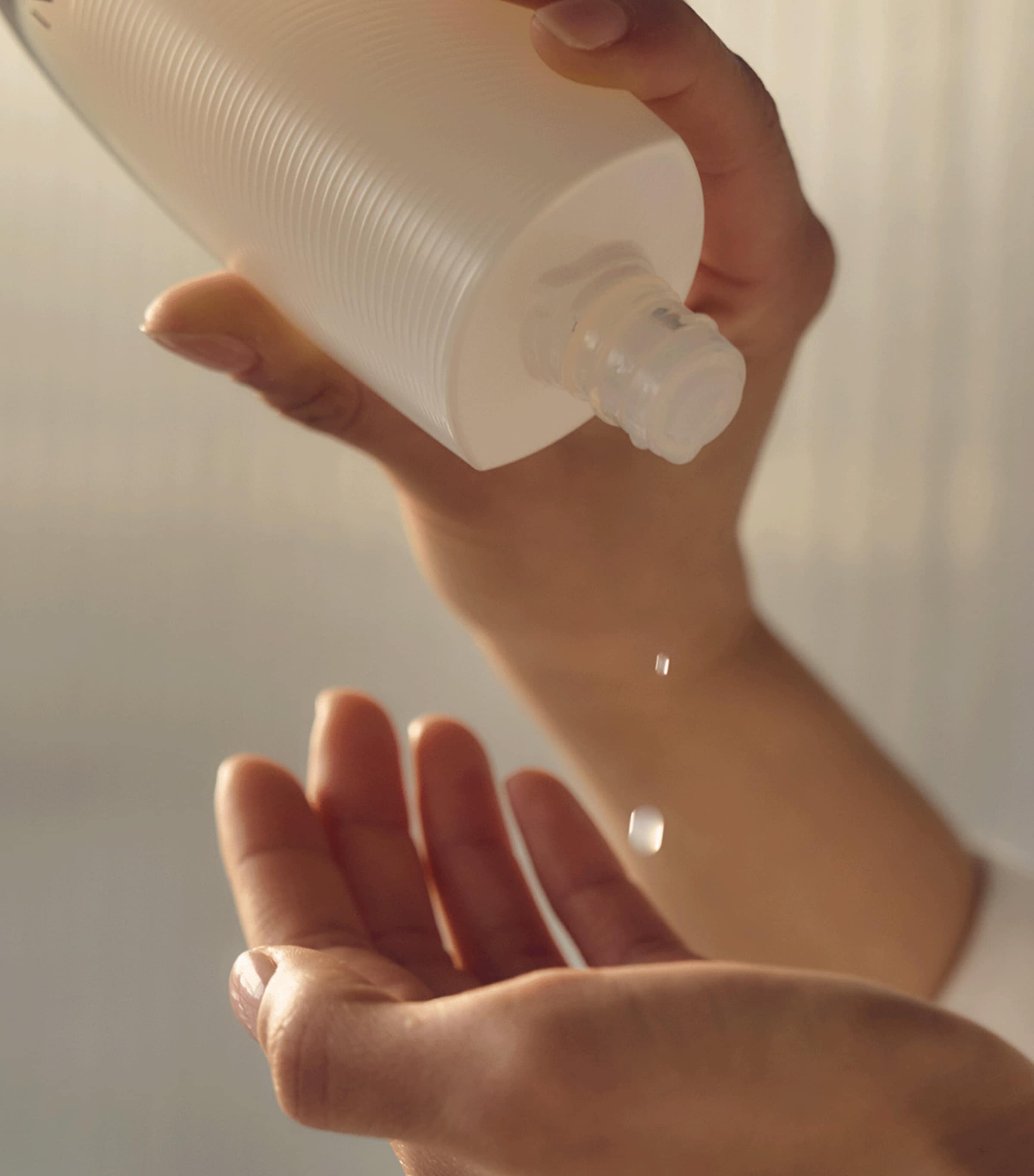 Absolute Silk Micro Essence-In-Lotion (125ml) NO COLOUR Image 6