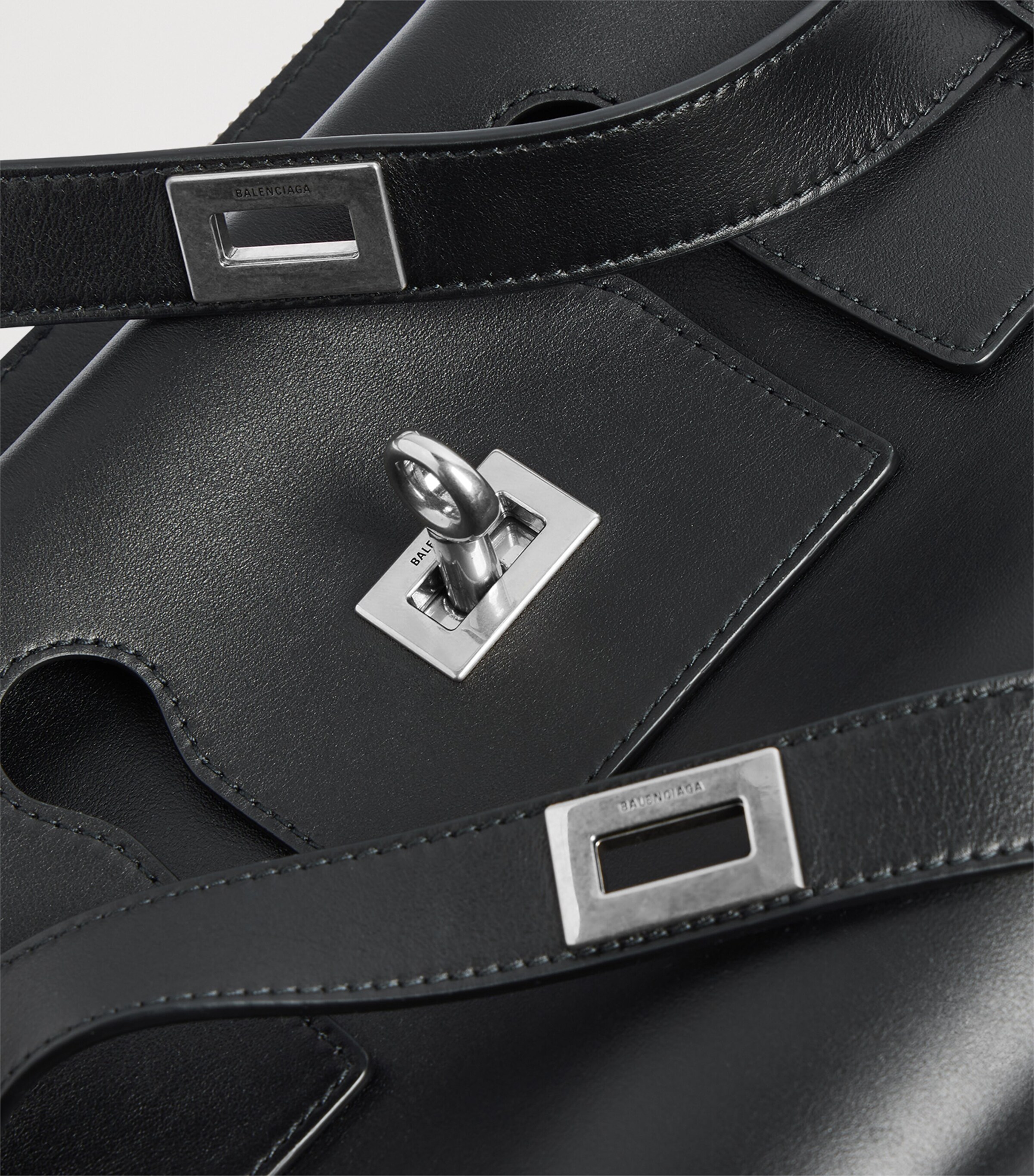 ショルダーバッグ・ポシェット Balenciaga Black Leather Medium Bel Air Shoulder Bag Women's Bel Air Shoulder Bag Small in Black | Balenciaga US