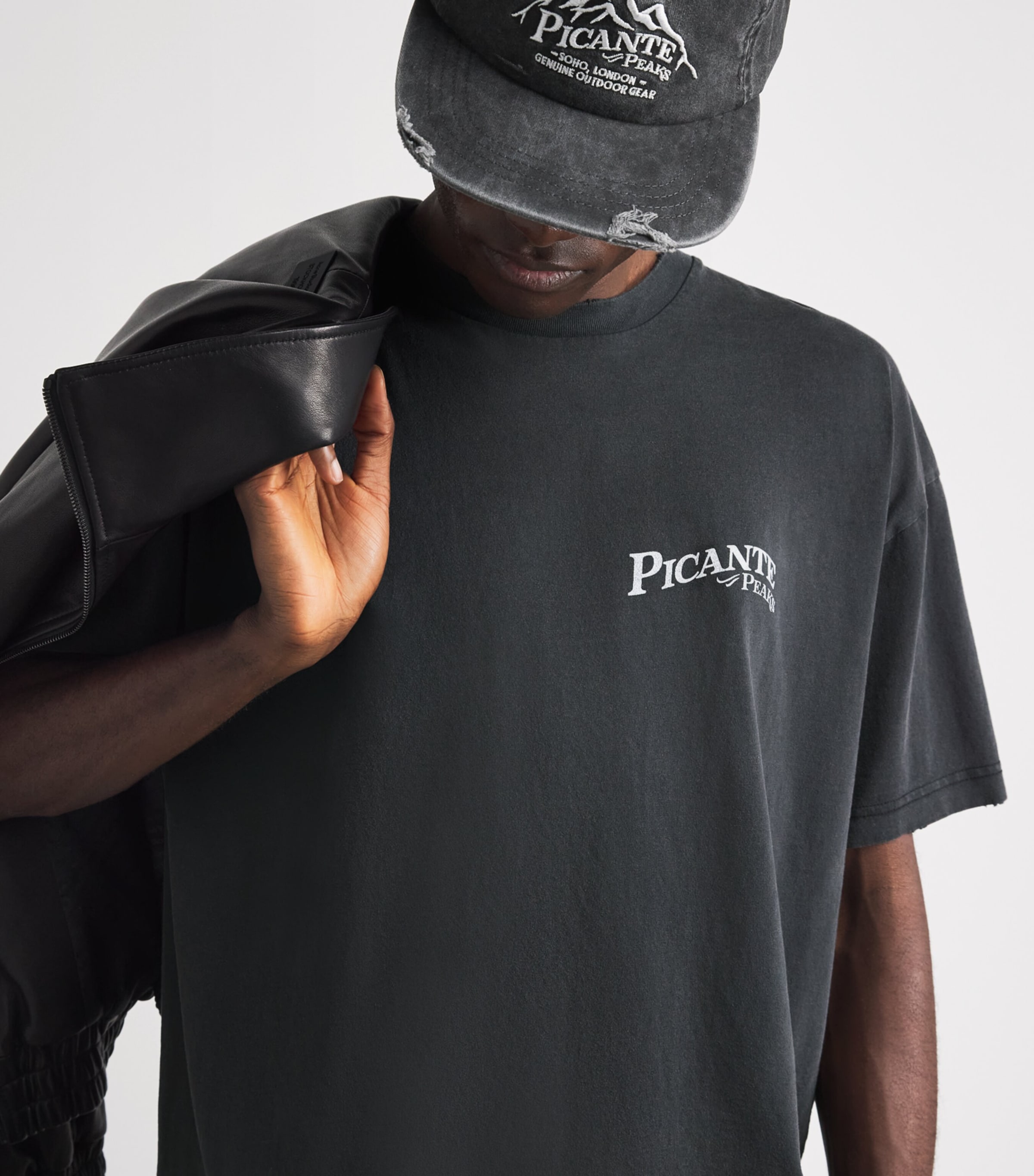 Picante Mens Organic Cotton Peaks Patch Logo T-Shirt Vintage Black Image 3