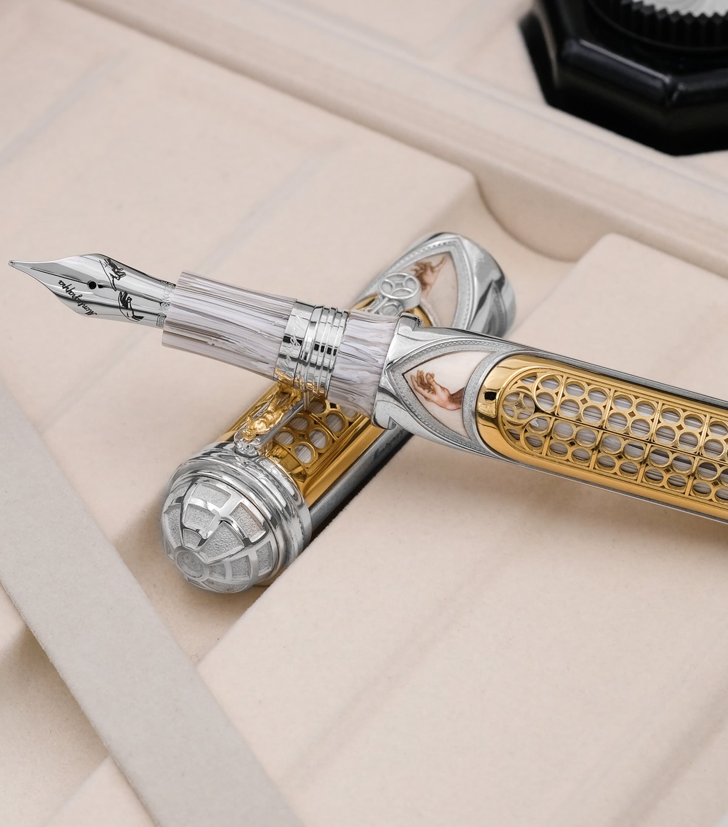 Yellow Gold Michelangelo Fountain Pen MULTI Image 3