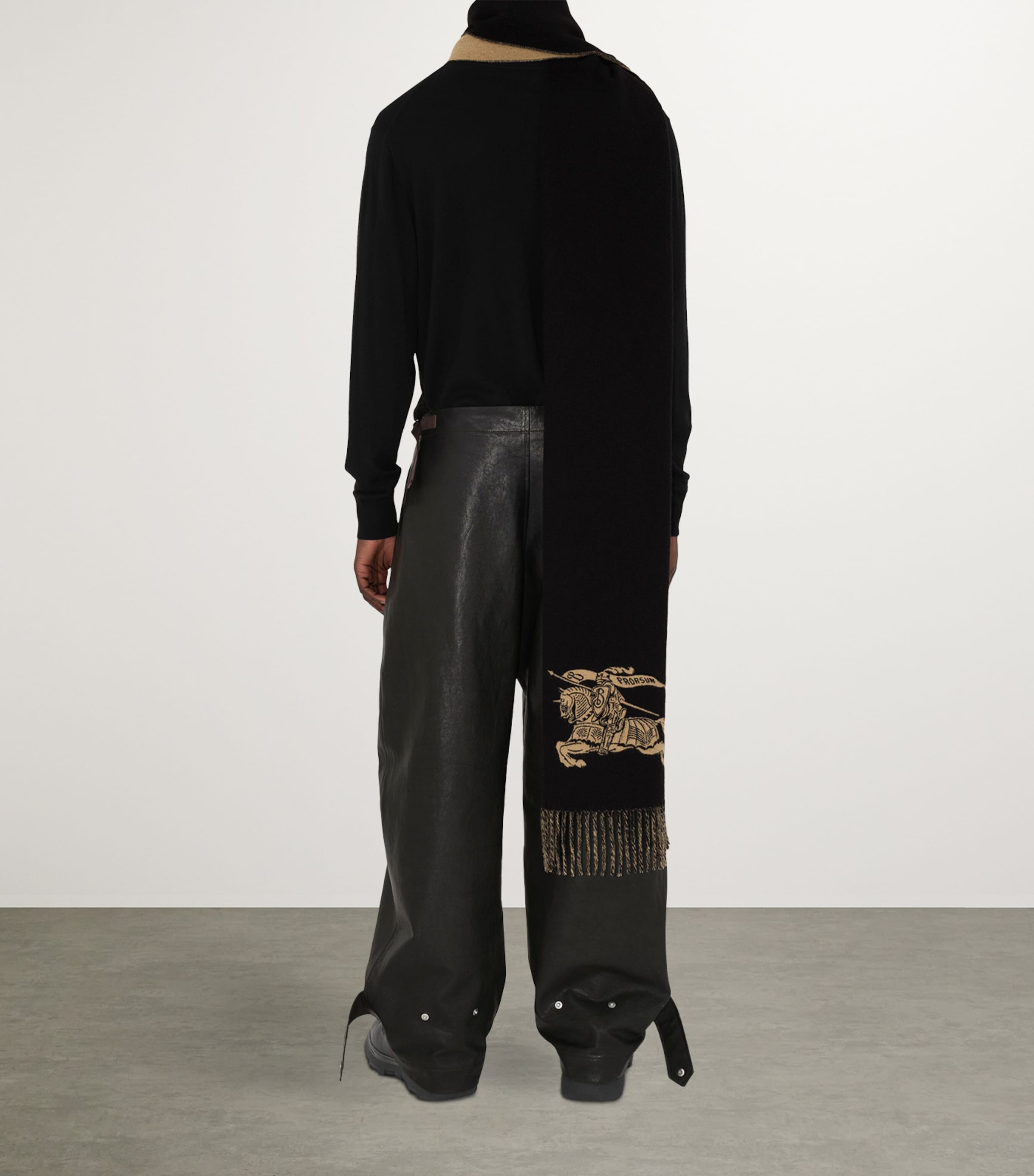 Cashmere Reversible EKD Scarf CAMEL / BLACK Image 4