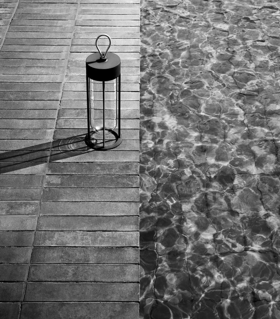 Flos In Vitro Portable Outdoor Lamp Image 2
