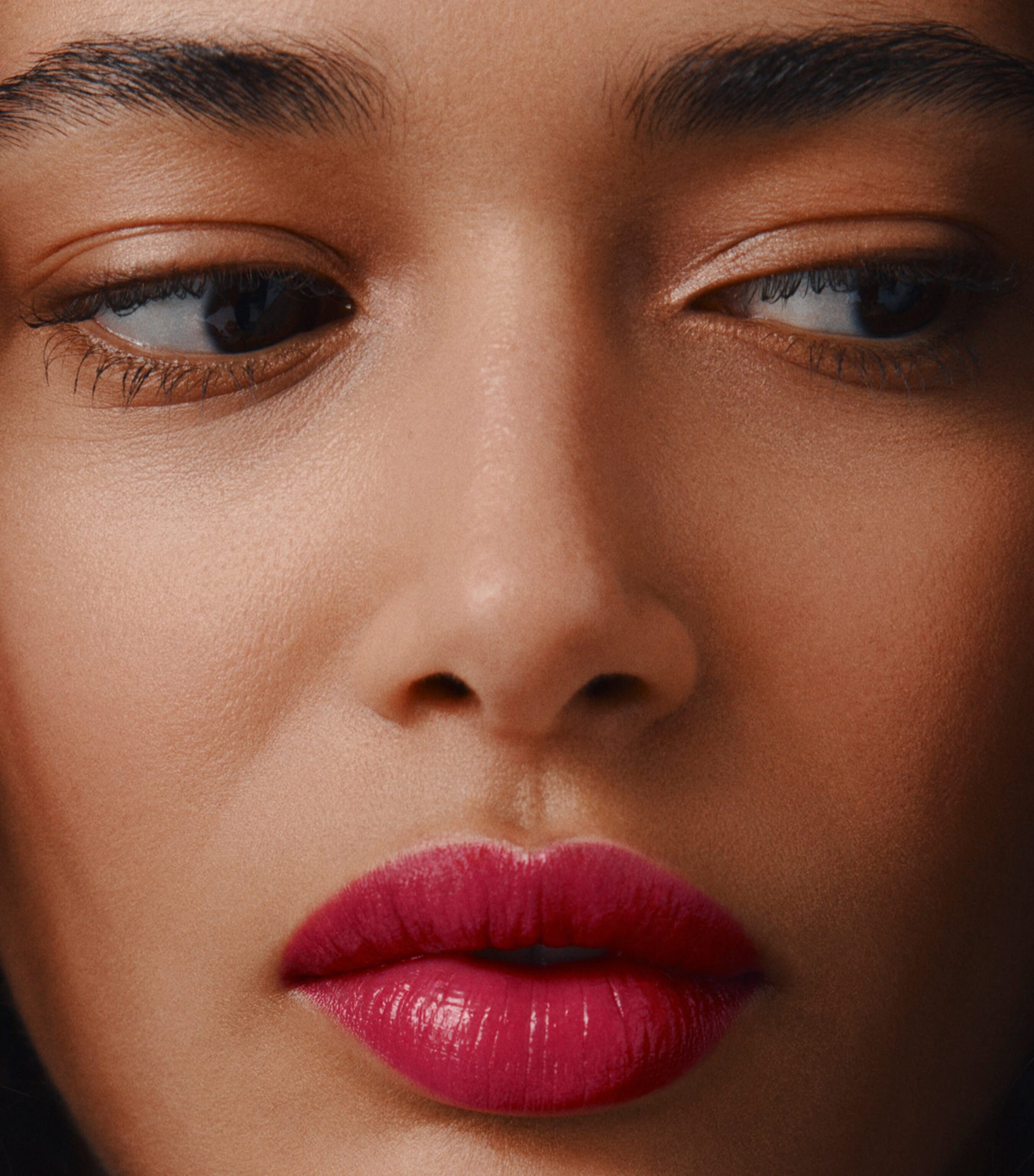 Silky Lipstick Shine - Rouge Grenade ROUGE GRENADE Image 7