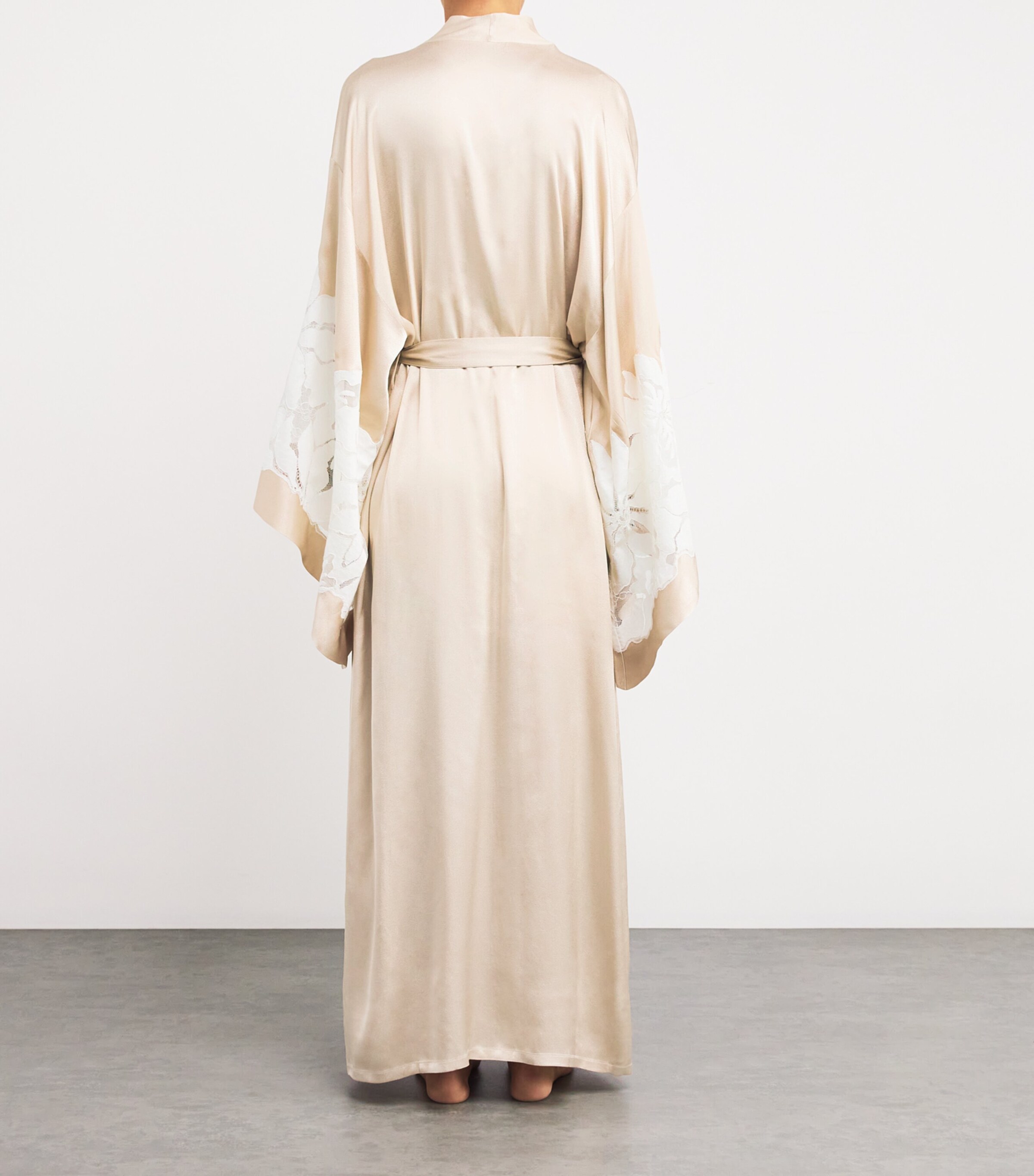 Bocan Womens Lace-Trimmed Argos Robe Beige Image 4