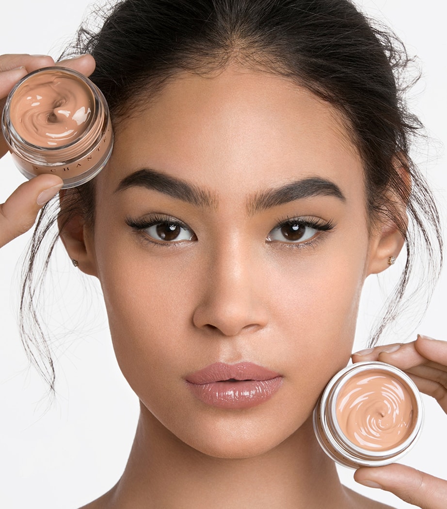 Future Skin Gel Foundation NUDE Image 3