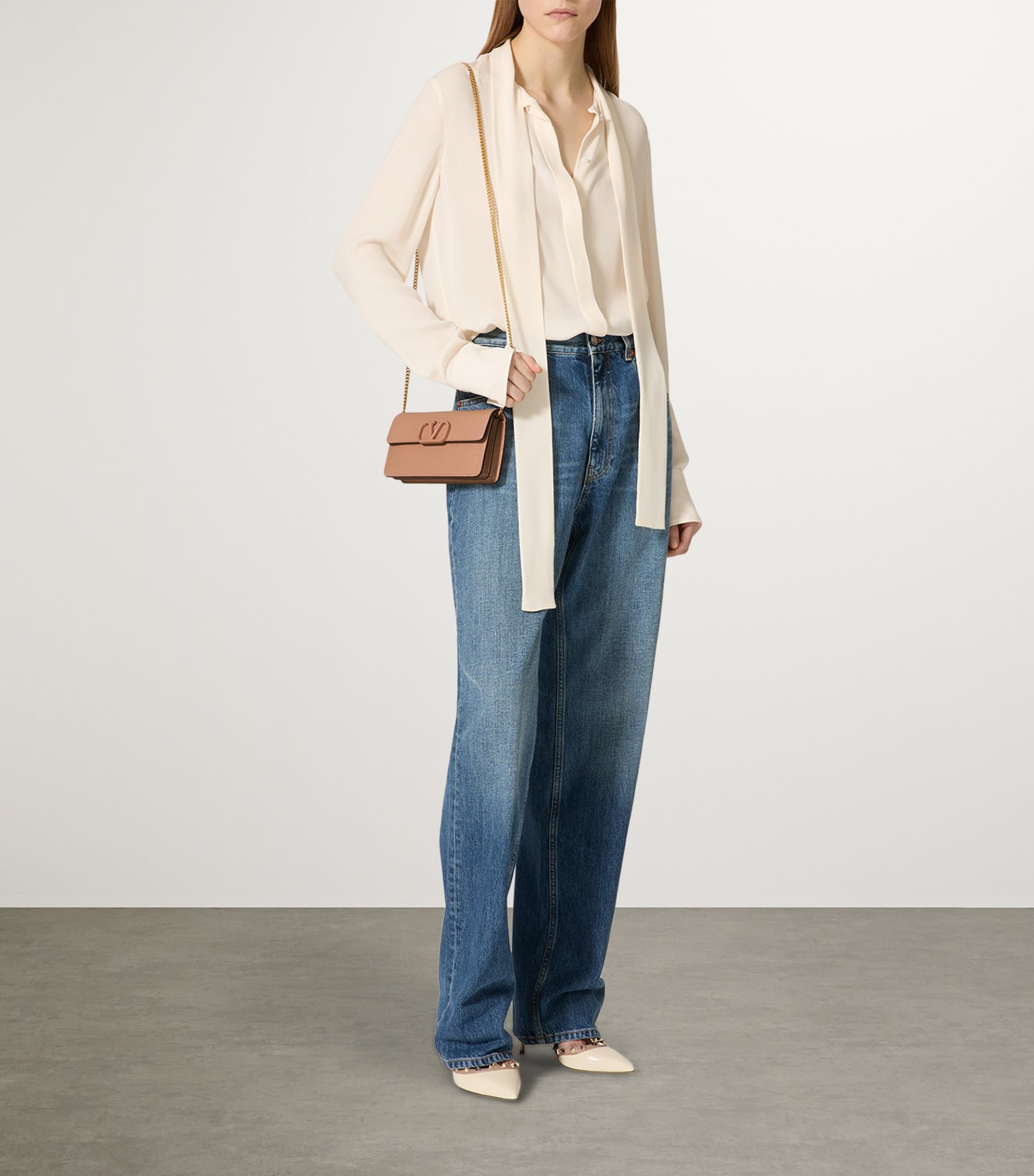 Leather VLogo Signature Chain Wallet GF9 Image 2