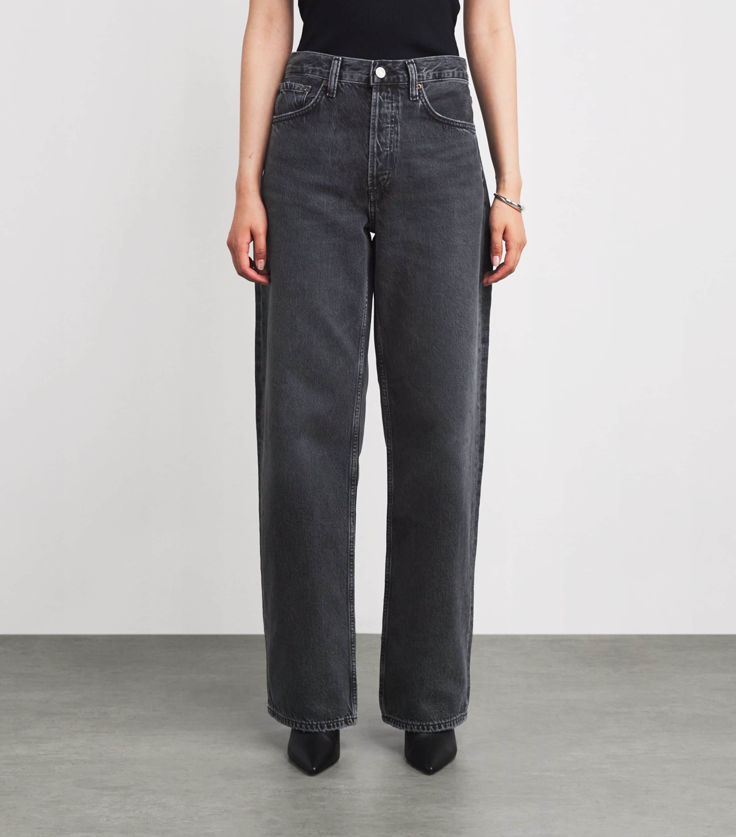 Arc Bow-Leg Jeans SYMBOLIC MD WSH BLK Image 3