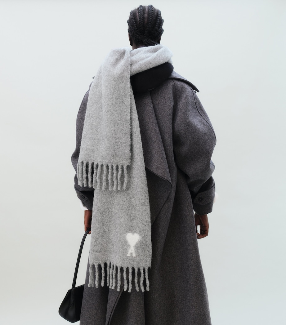 AMI Paris Ami de Coeur Fringe Scarf Gris Cendre Image 2
