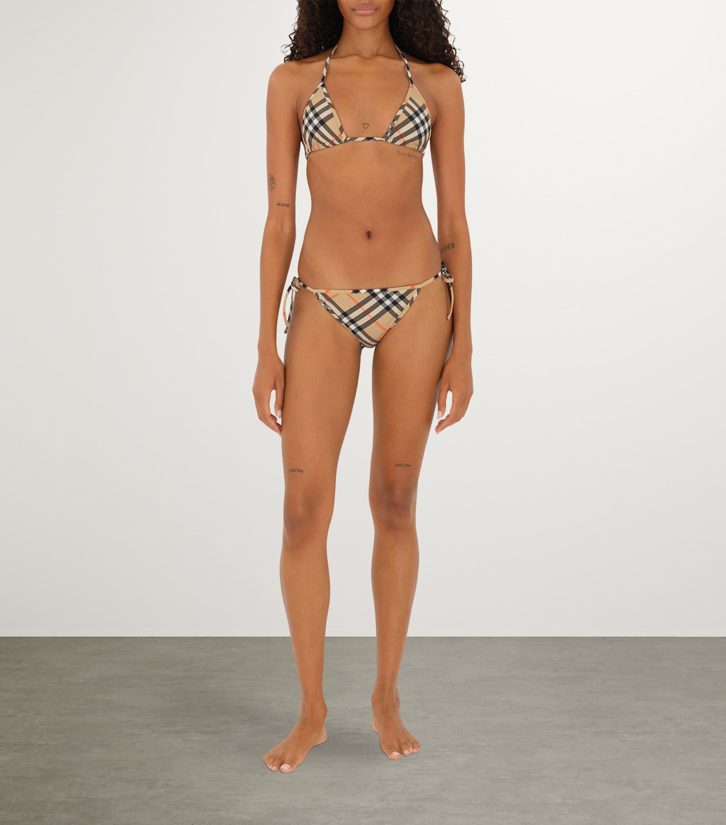 【関税＆送料込み】Burberry Checked Bikini Briefs C11DB8EC-1C4F-4DE3-87F5-