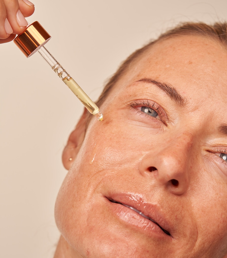 Vitamin C + Lactic 15% Vitamin C Firm & Bright Serum (30ml) NO COLOUR Image 2