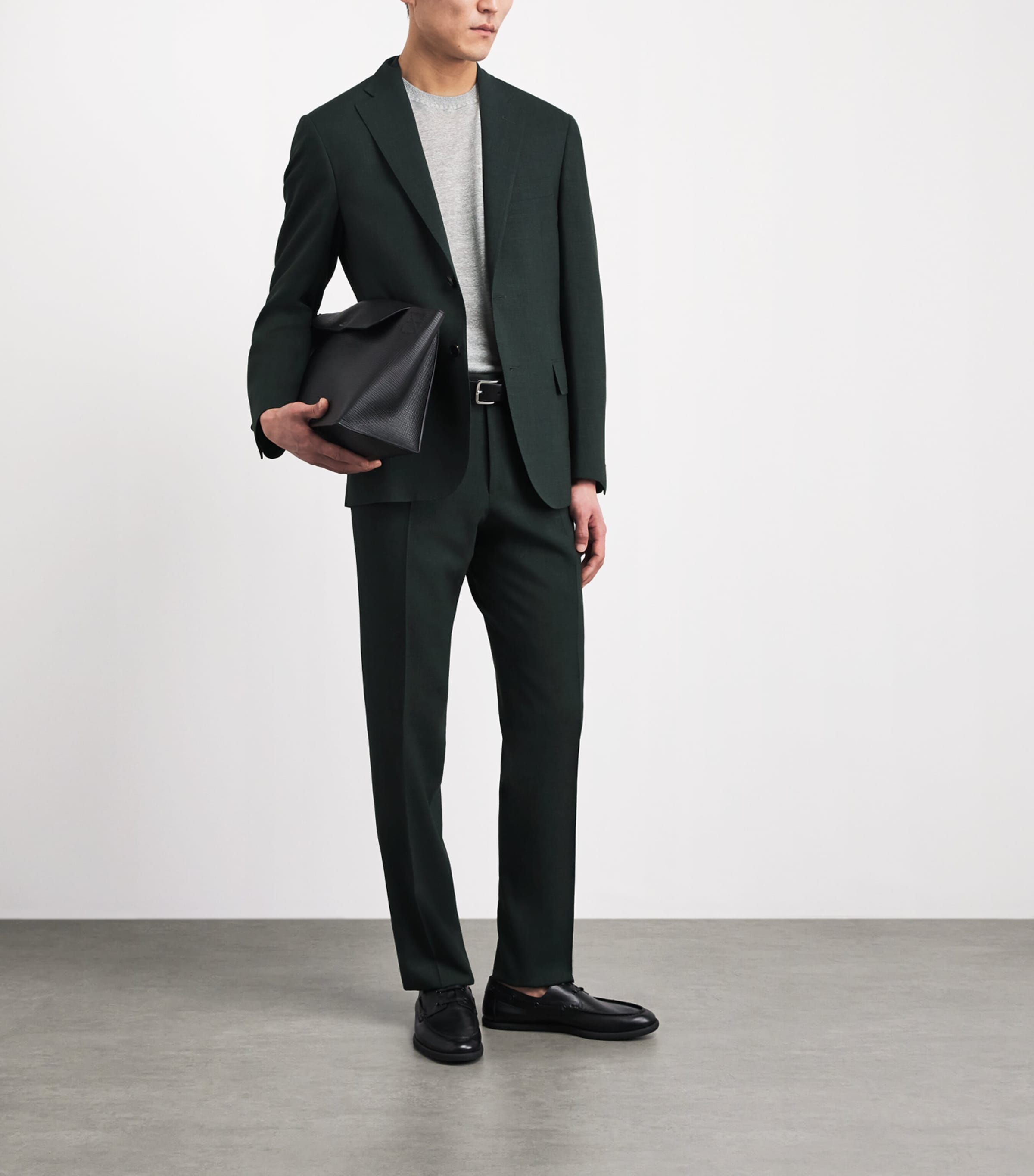 Corneliani Mens Virgin Wool-Silk-Linen Academy Soft 2-Piece Suit Green Coloured Image 2