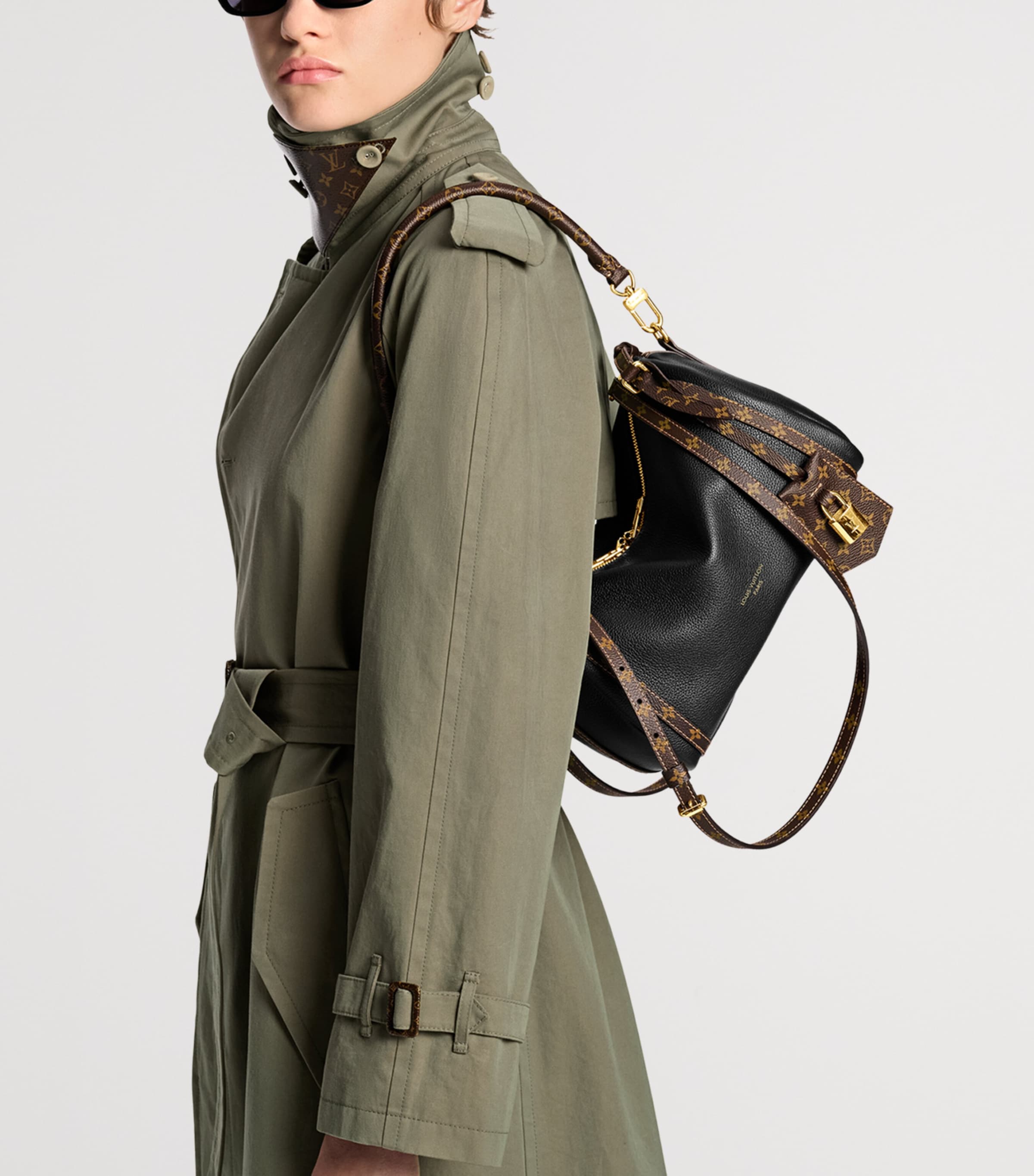 Calfskin Express PM Shoulder Bag BEIGE Image 2