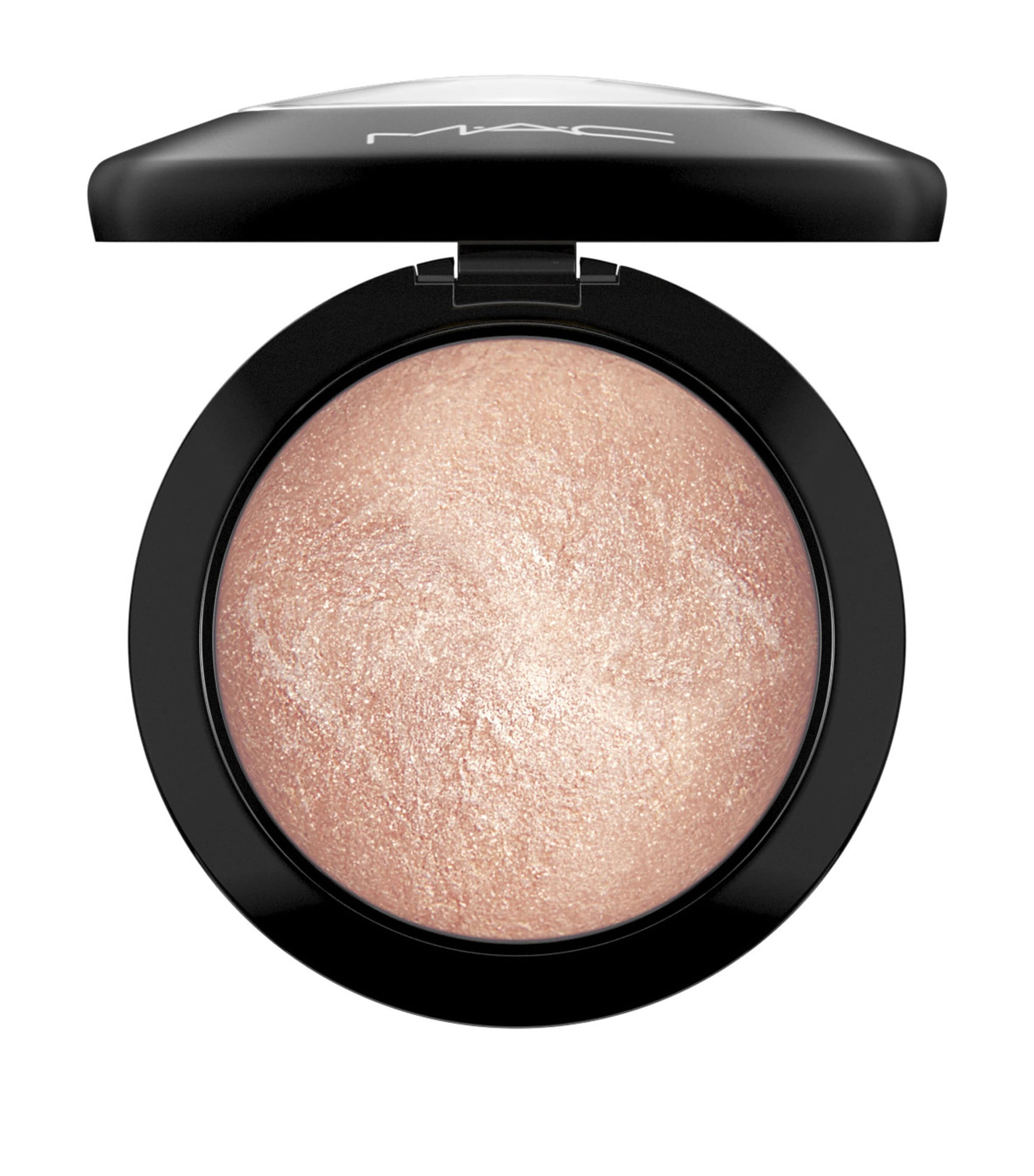 Mac Mineralize Skinfinish In White