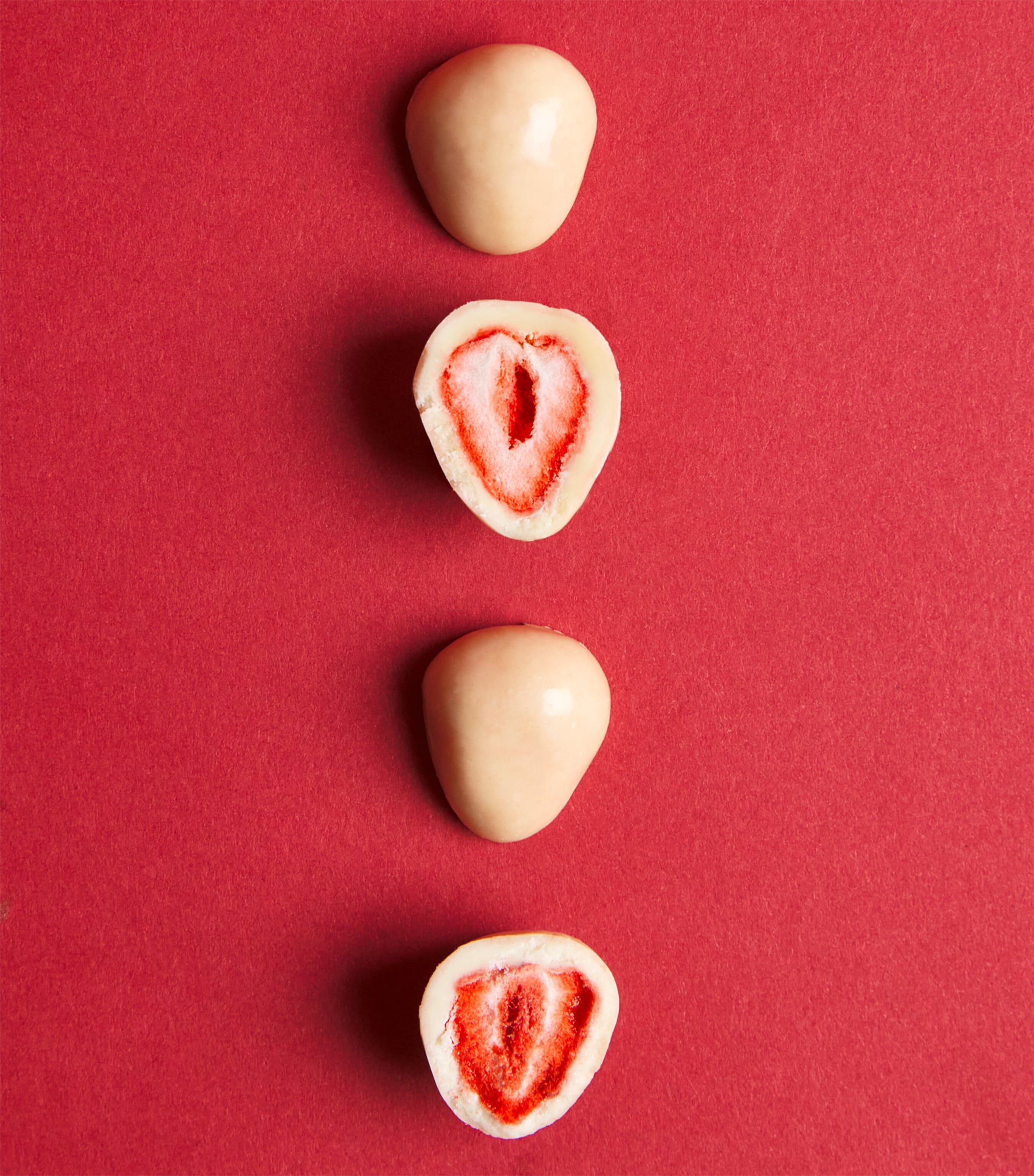 Harrods White Chocolate Strawberries (225g) Image 3