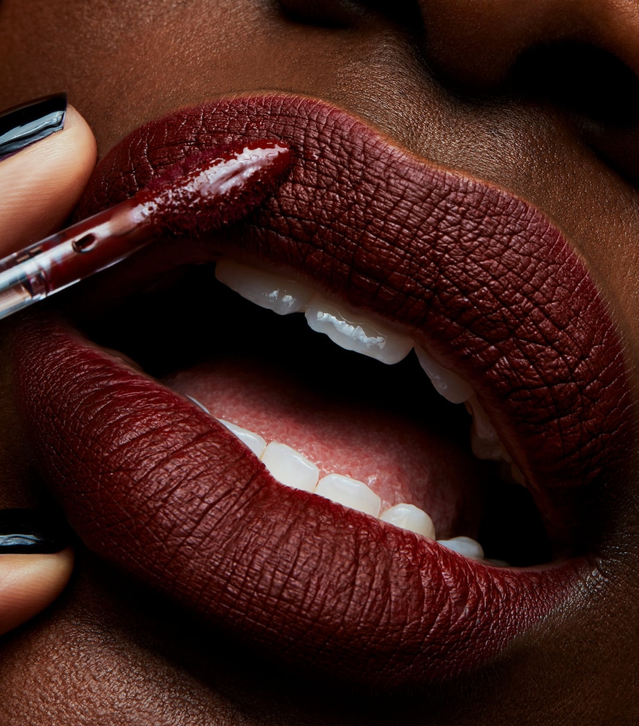 Retro Matte Liquid Lipcolour CARNIVOROUS Image 6