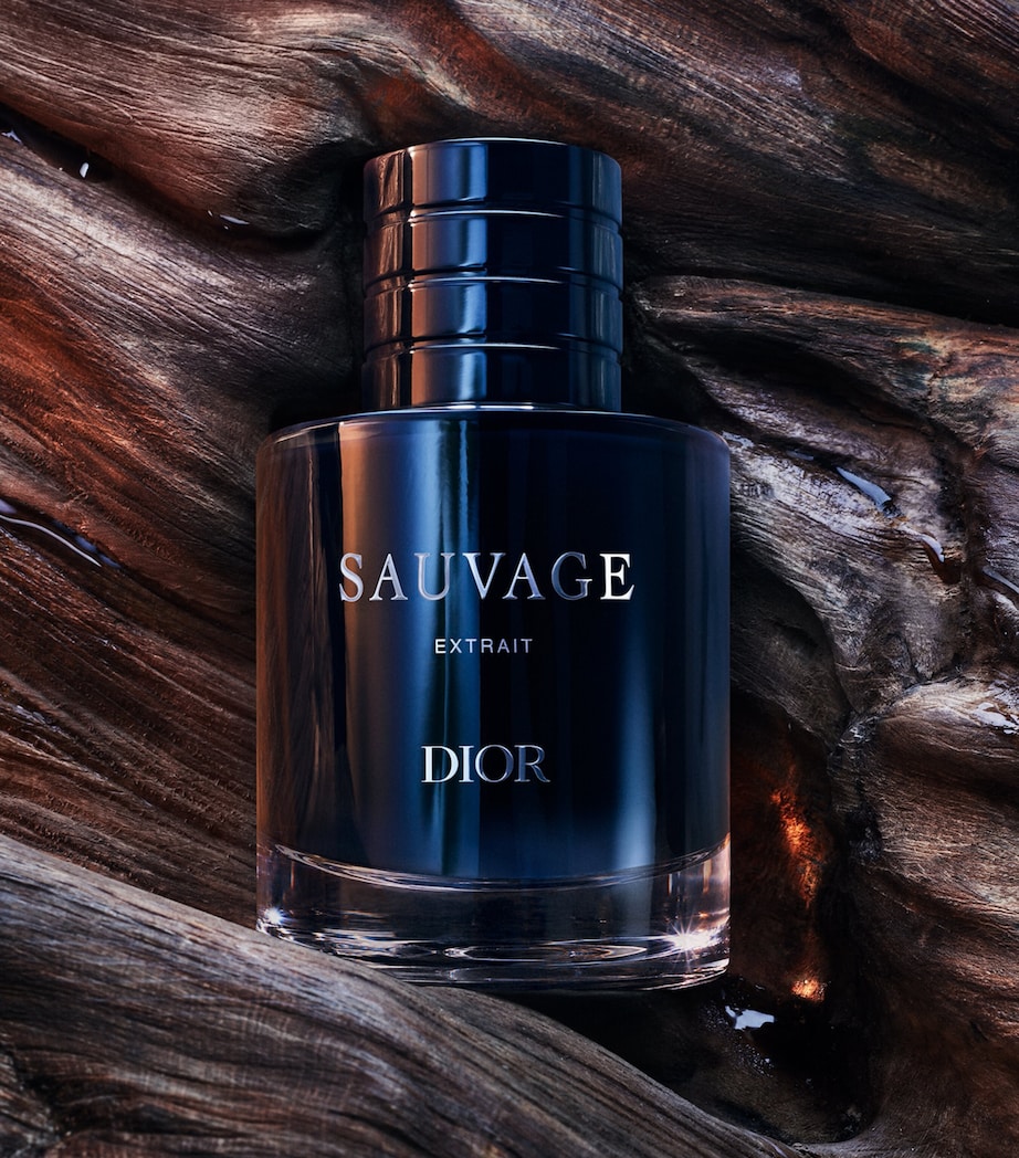 DIOR Sauvage Extrait de Parfum (50ml) Clear Image 2