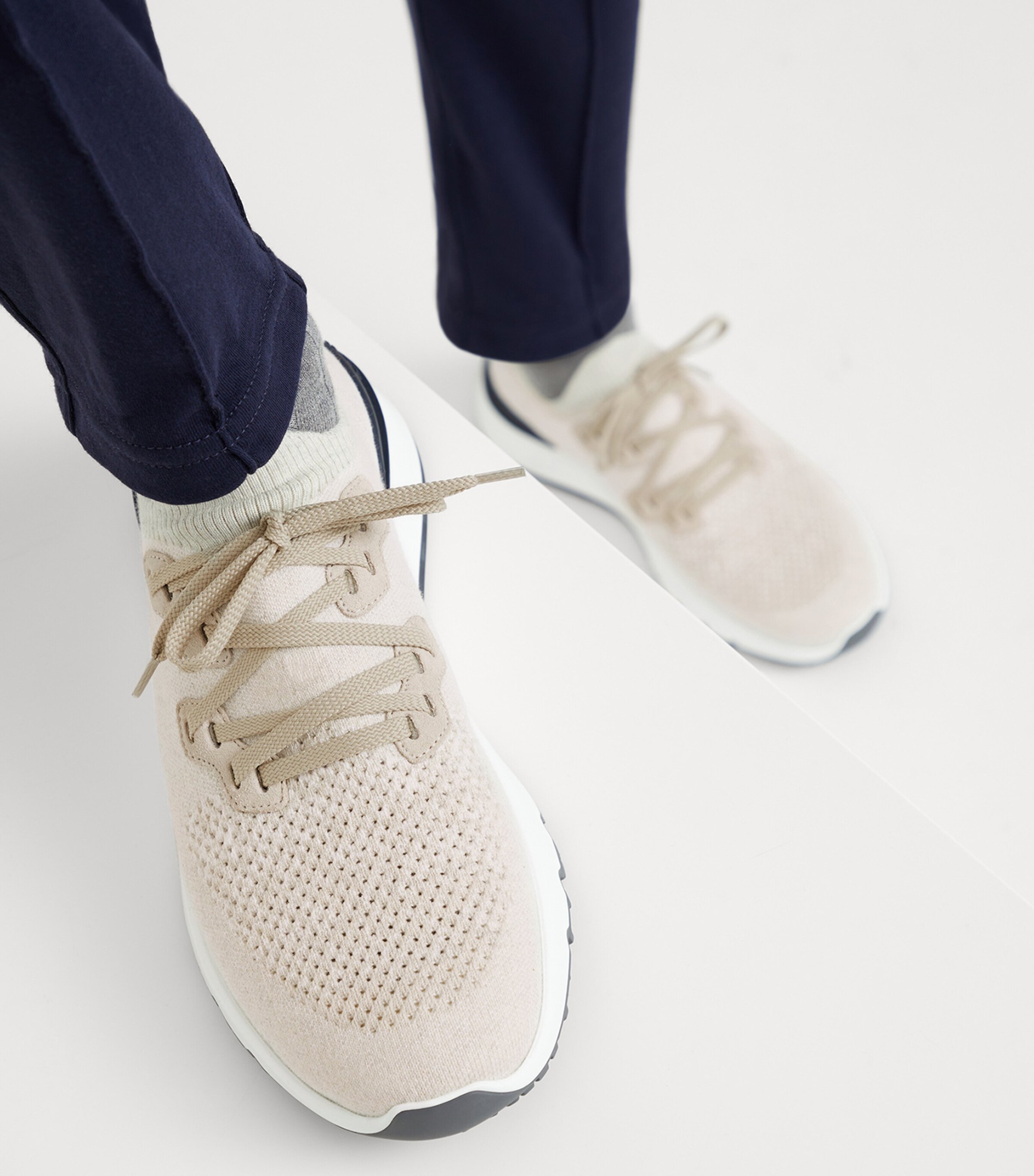 Knitted Low-Top Sneakers CW751 Image 2