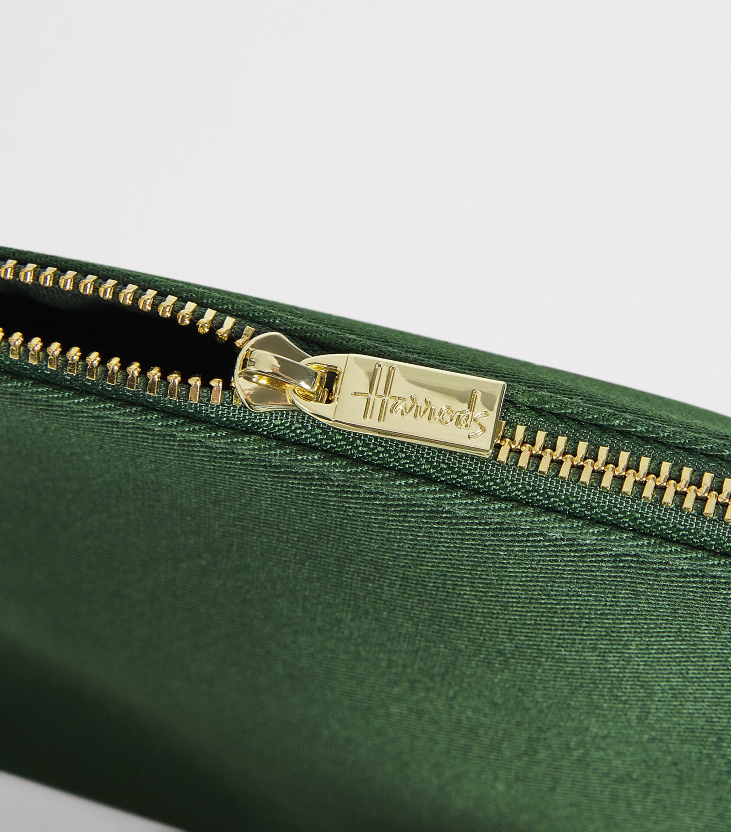 Harrods Logo Cosmetic Bag | Designers | Harrods Harrods Logo Cosmetic Bag | Designers | Harrods