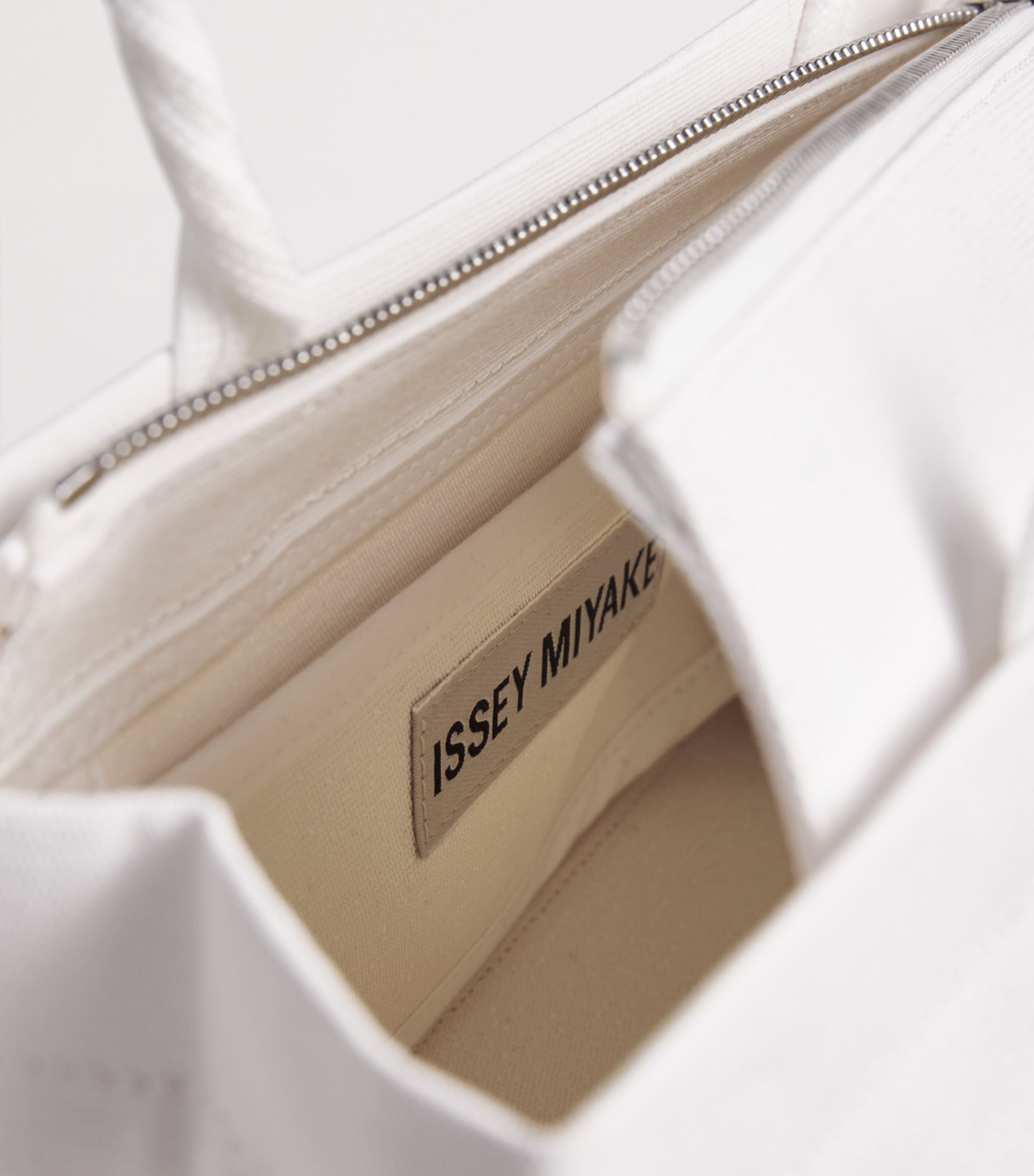 Paper Bag Shoulder Bag WHITE Image 6