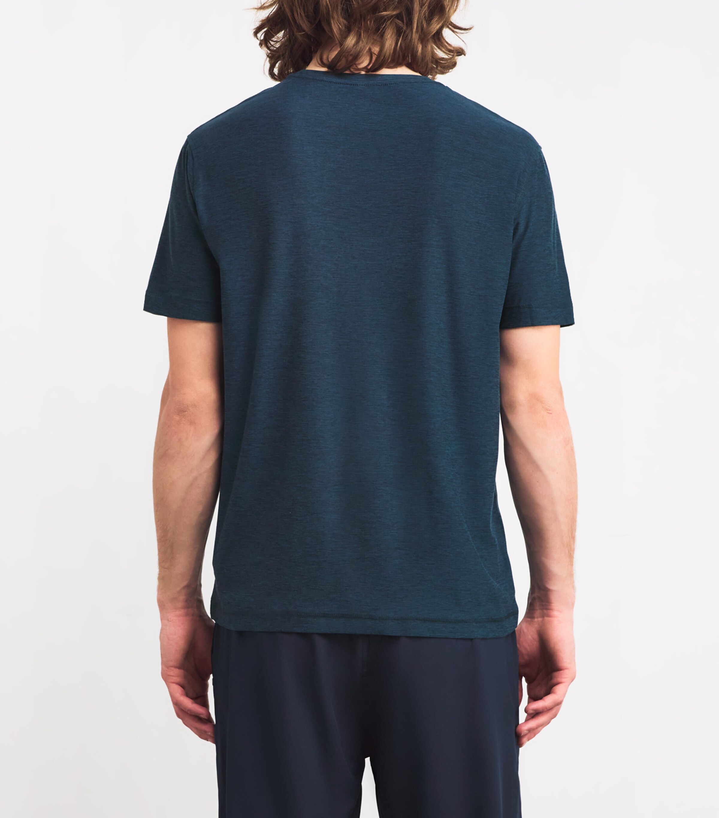 VUORI Mens Strato Tech T-Shirt Navy Heather Hnv Image 4