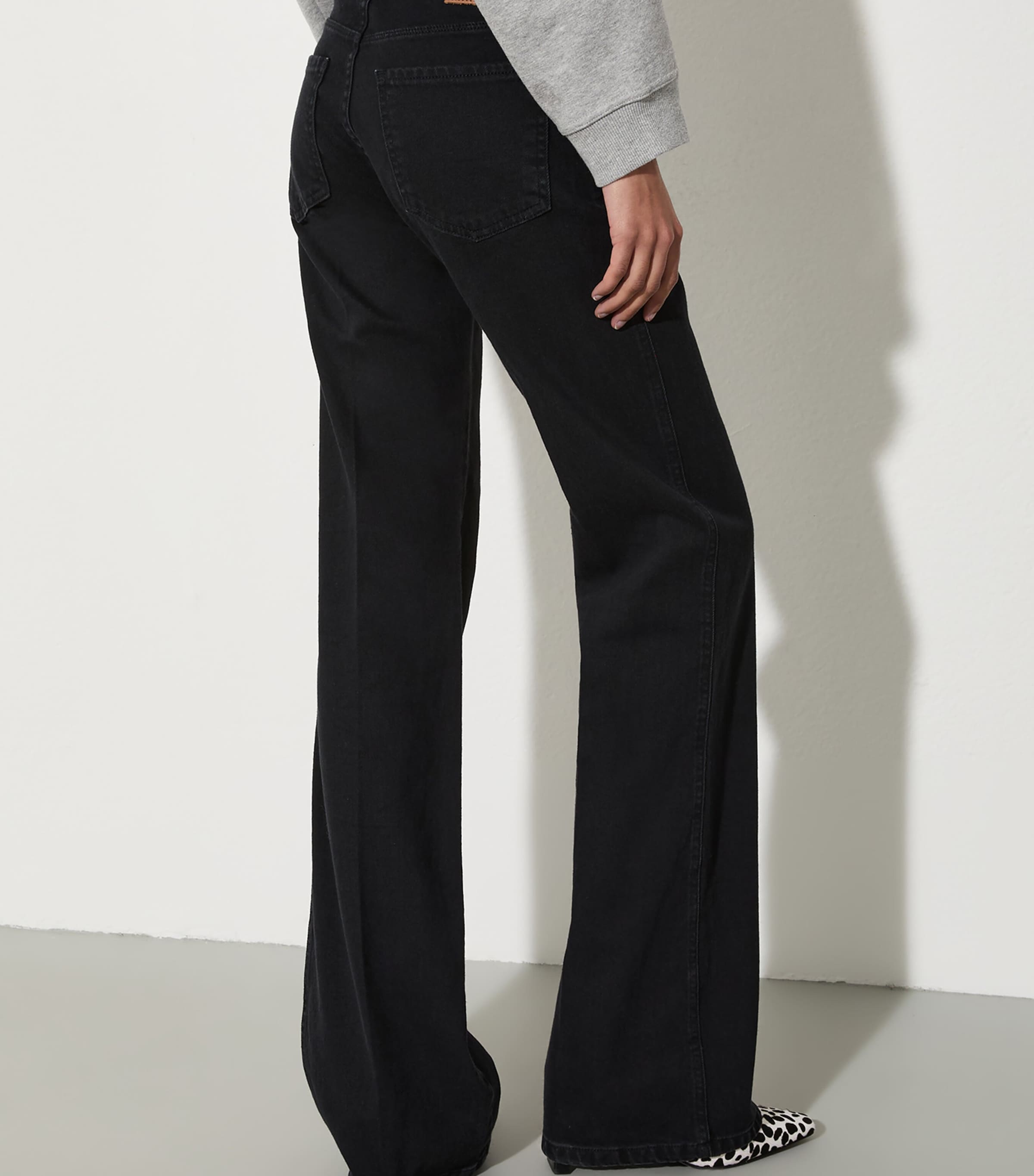 High-Rise Flared Jeans BLACK Image 4