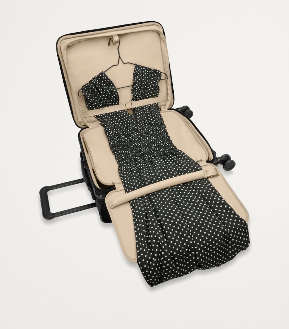 Baseline Essential Carry-On Expandable Spinner Suitcase (53cm) BLACK Image 4