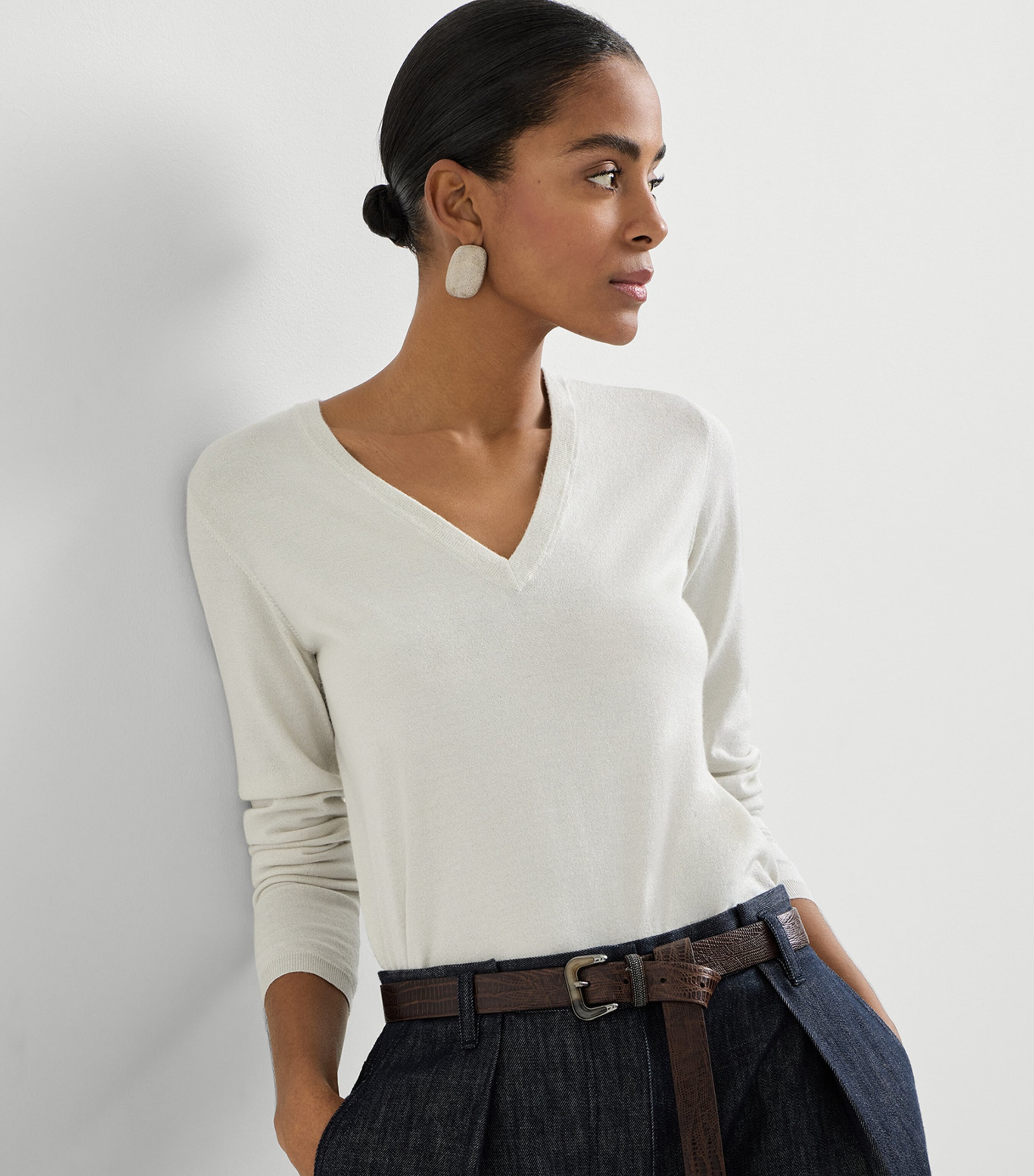 Brunello Cucinelli Womens Cashmere-Silk-Blend V-Neck Sweater Image 2