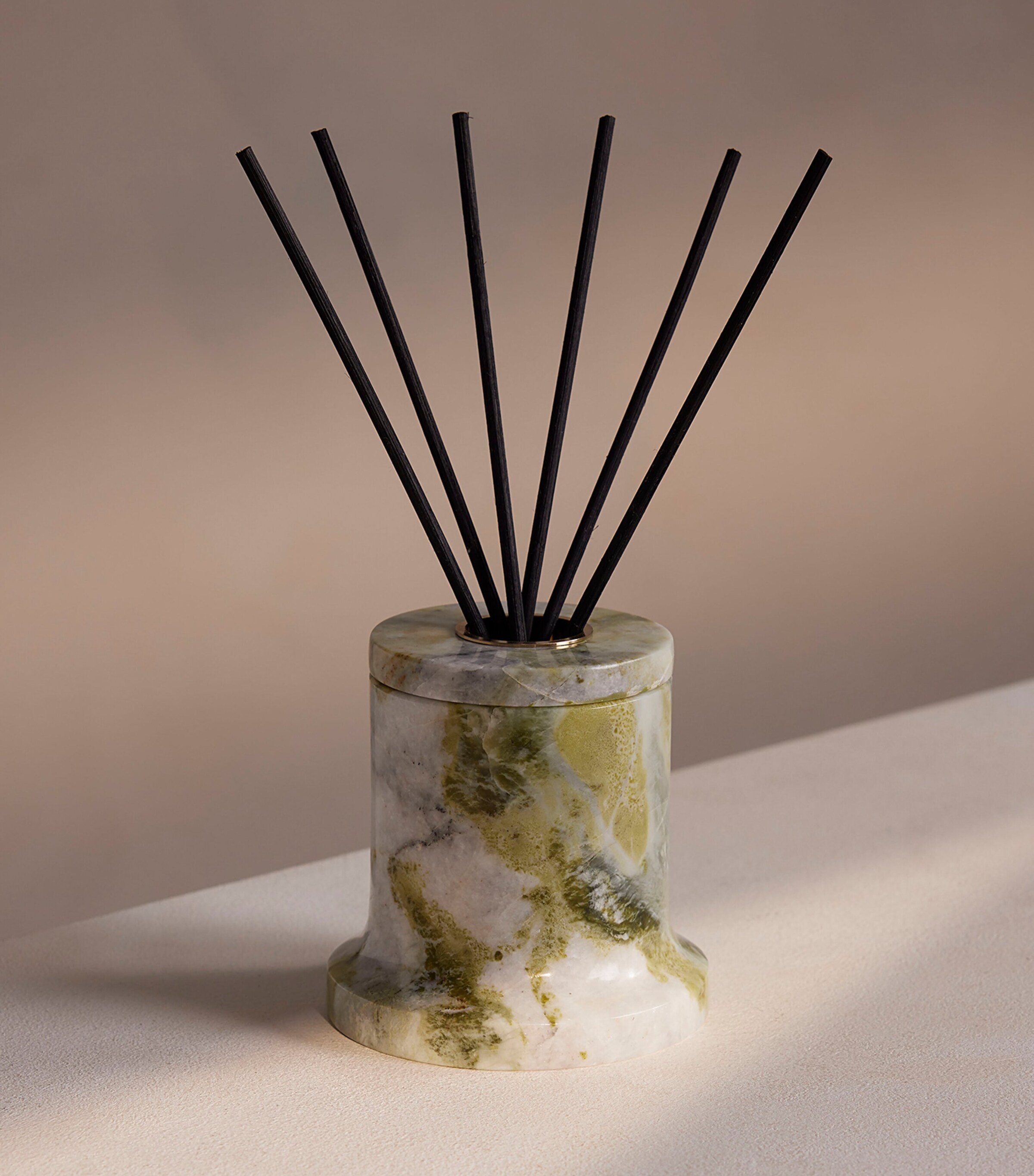 Soho Home Marble Vessel and Sicilian Thyme Diffuser (150ml) Image 2