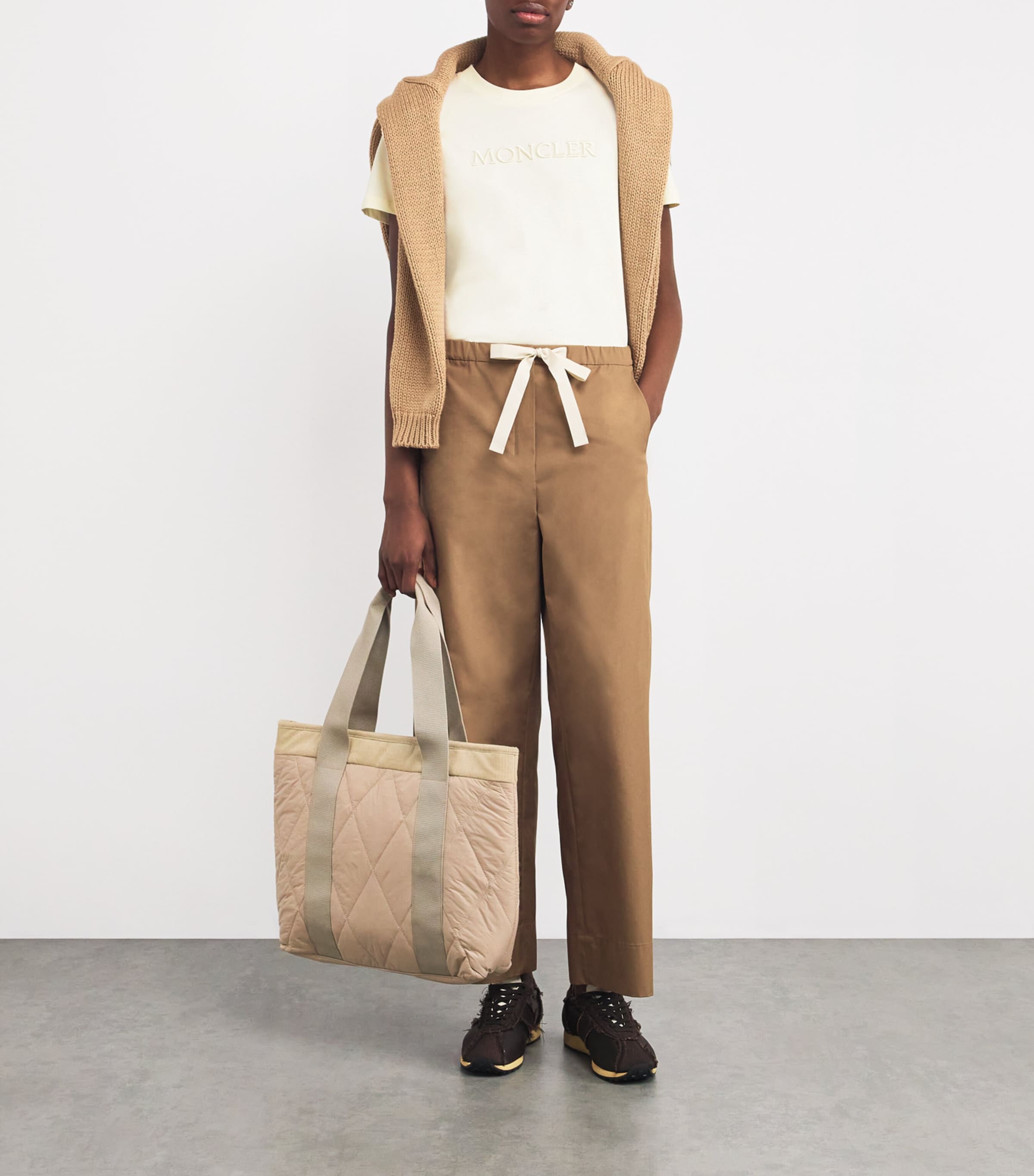 Embroidered Tonal Logo T-Shirt 037 Image 2