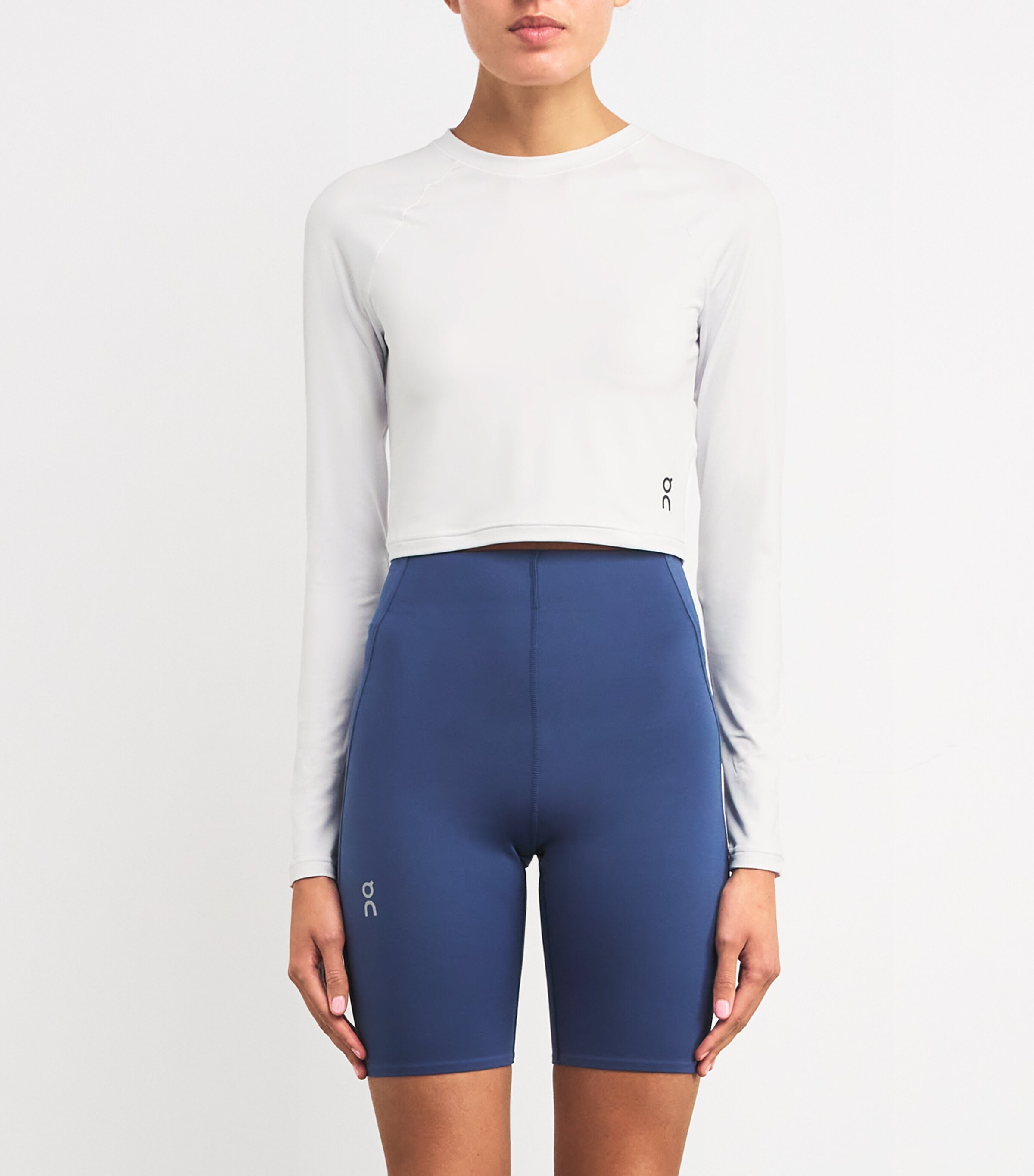 Long-Sleeve Studio Crop Top WHITE Image 3